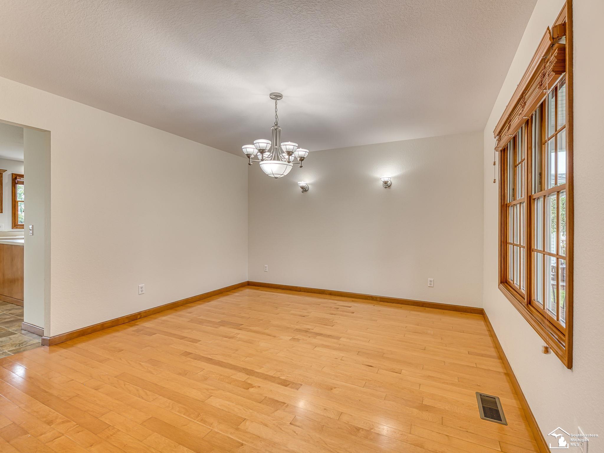 Photo 2 of Single family home for sale at 9121 Village Meadows Dr, Temperance, MI 48182 | MLS# 57050222243 | Listing updated on 2026-09-19