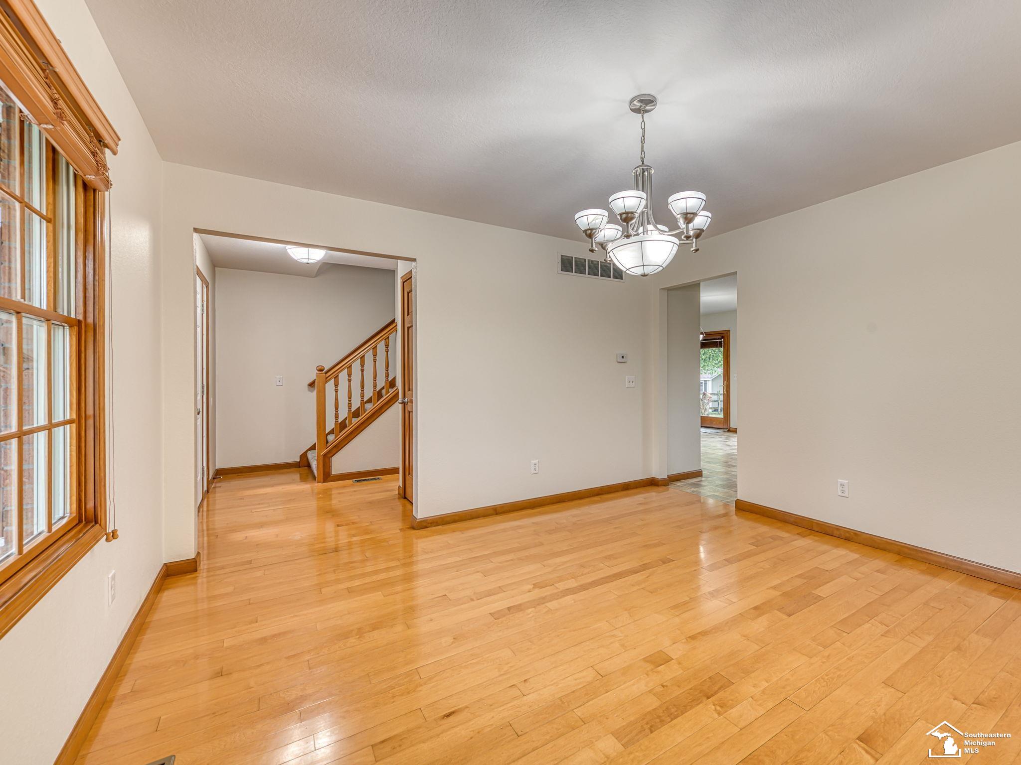 Photo 3 of Single family home for sale at 9121 Village Meadows Dr, Temperance, MI 48182 | MLS# 57050222243 | Listing updated on 2026-09-19
