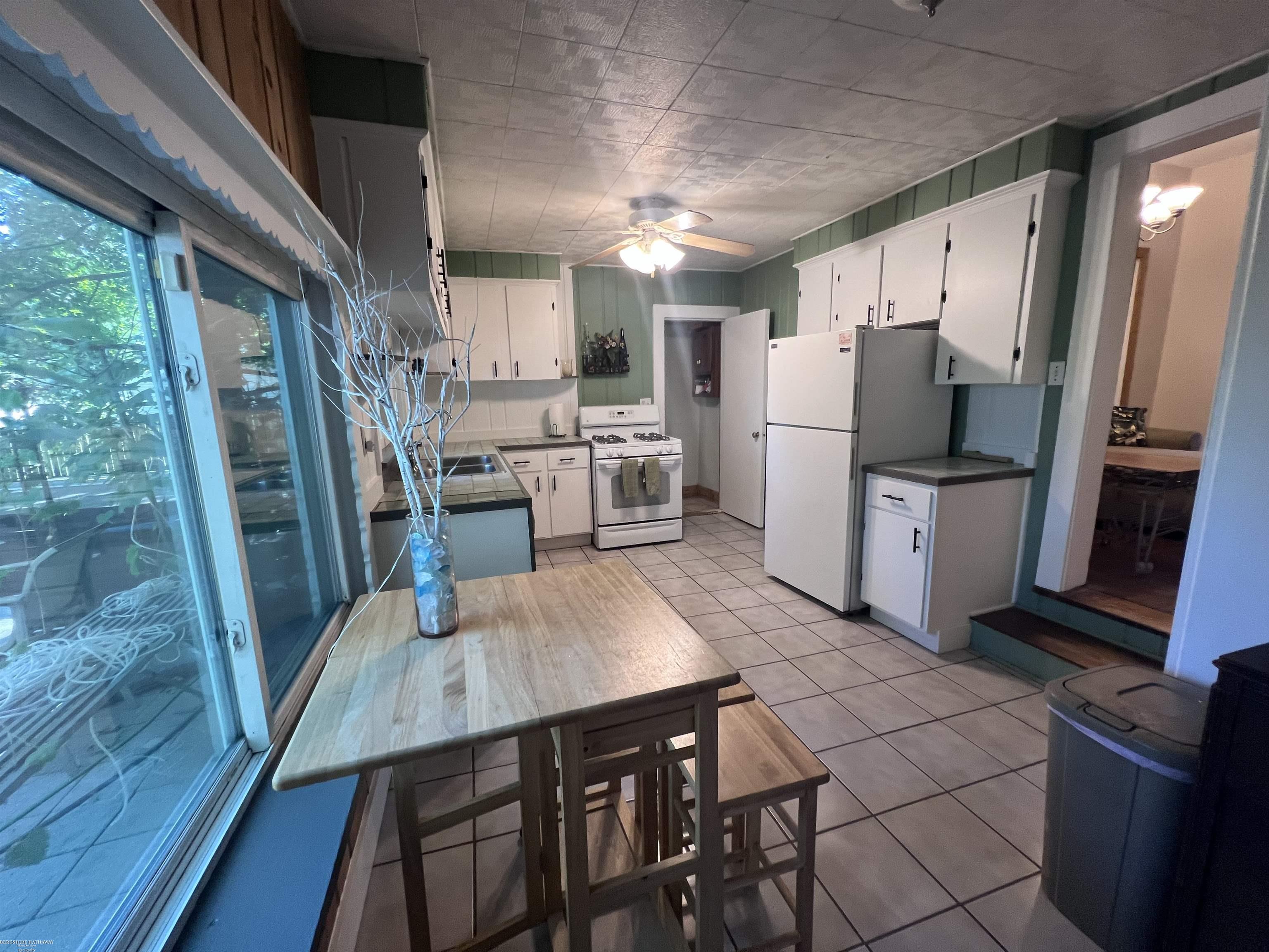 Photo 4 of Single family home for sale at 51 Juniper St, Auburn Hills, MI 48326 | MLS# 58050222249 | Listing updated on 2026-09-18