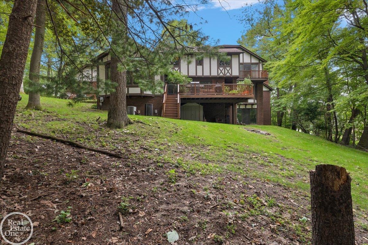 Photo 3 of Single family home for sale at 523 Ridgewood Rd, Rochester, MI 48306 | MLS# 58050222250 | Listing updated on 2026-09-18