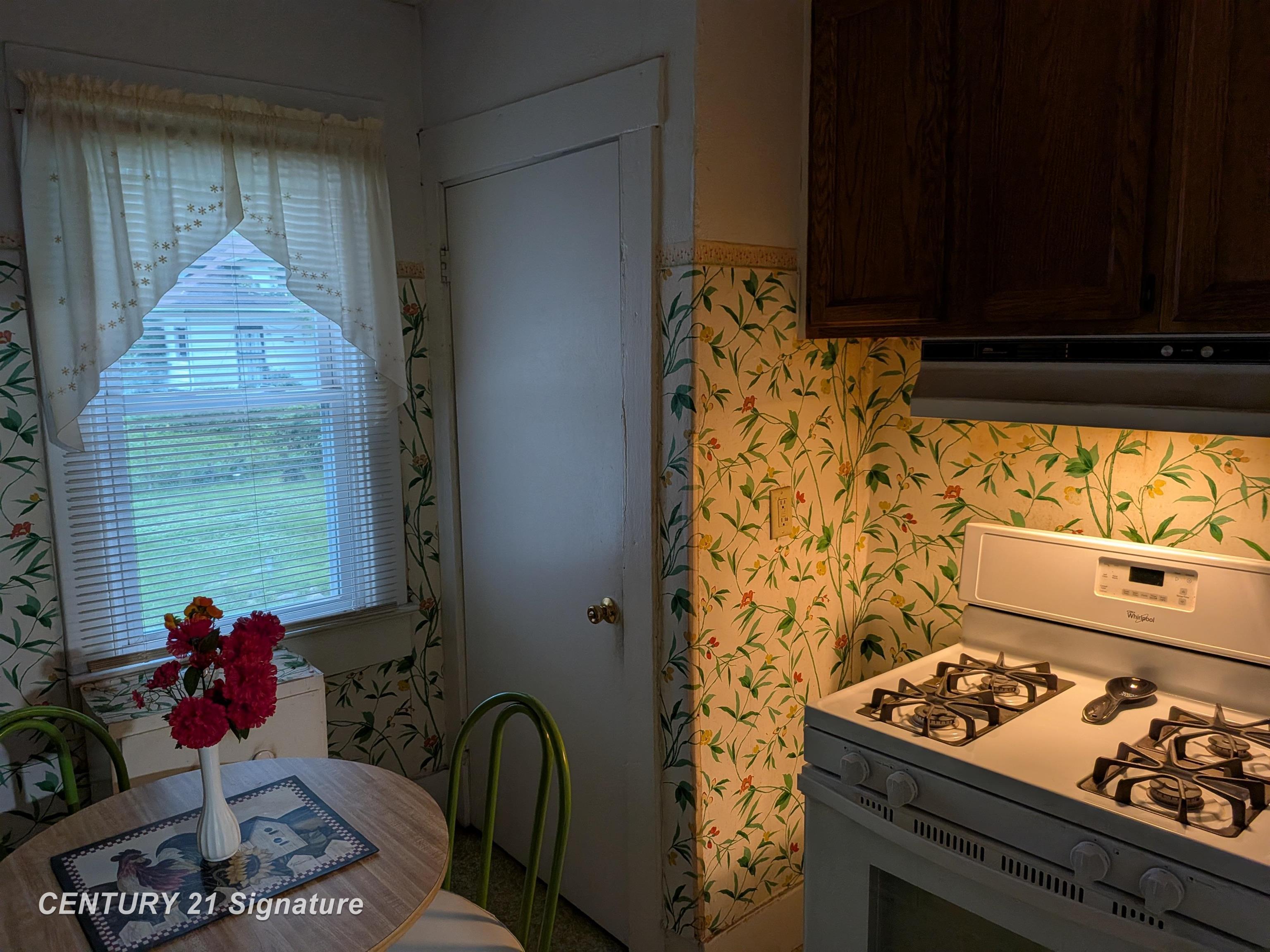 Photo 2 of Single family home for sale at 1038 E Marengo Ave, Flint, MI 48505 | MLS# 5050222254 | Listing updated on 2026-09-18