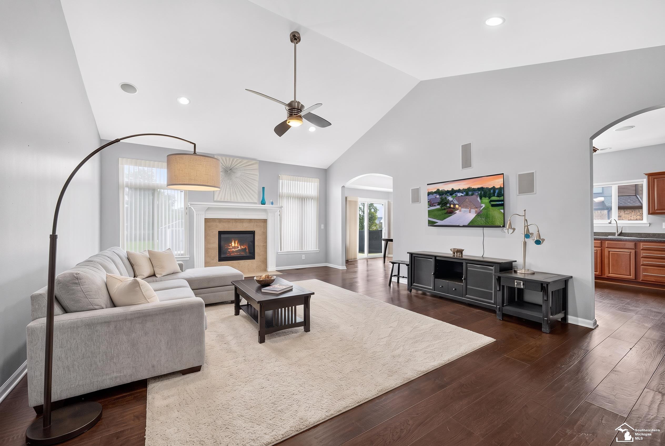 Photo 3 of Single family home for sale at 27214 Celtic Dr, Flat Rock, MI 48134 | MLS# 57050222255 | Listing updated on 2026-09-19