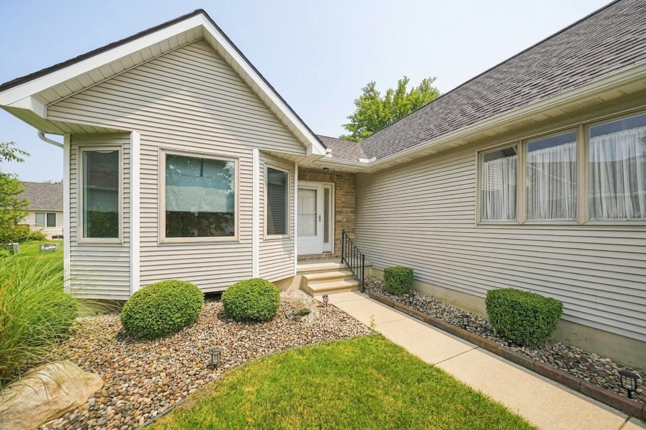 Photo 2 of Condo for sale at 9378 Rayna Dr, Davison, MI 48423 | MLS# 5050222263 | Listing updated on 2026-10-05