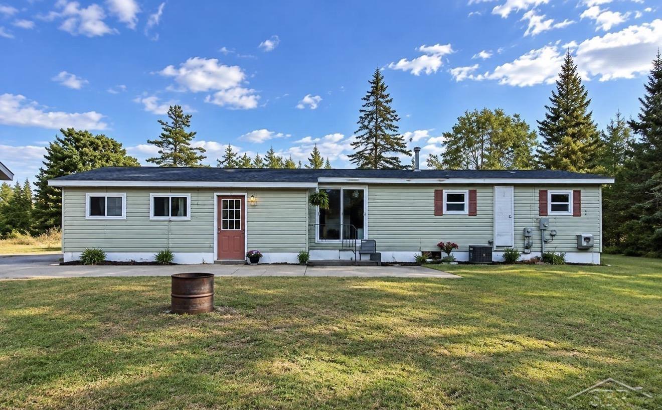 Photo 3 of Single family home for sale at 115 N Marshall Dr, Gwinn, MI 49841 | MLS# 61050222265 | Listing updated on 2026-09-25
