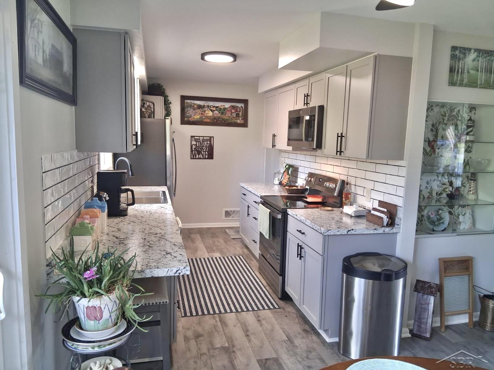 Photo 3 of Single family home for sale at 4384 Beckett Pl, Saginaw, MI 48603 | MLS# 61050222266 | Listing updated on 2026-09-18