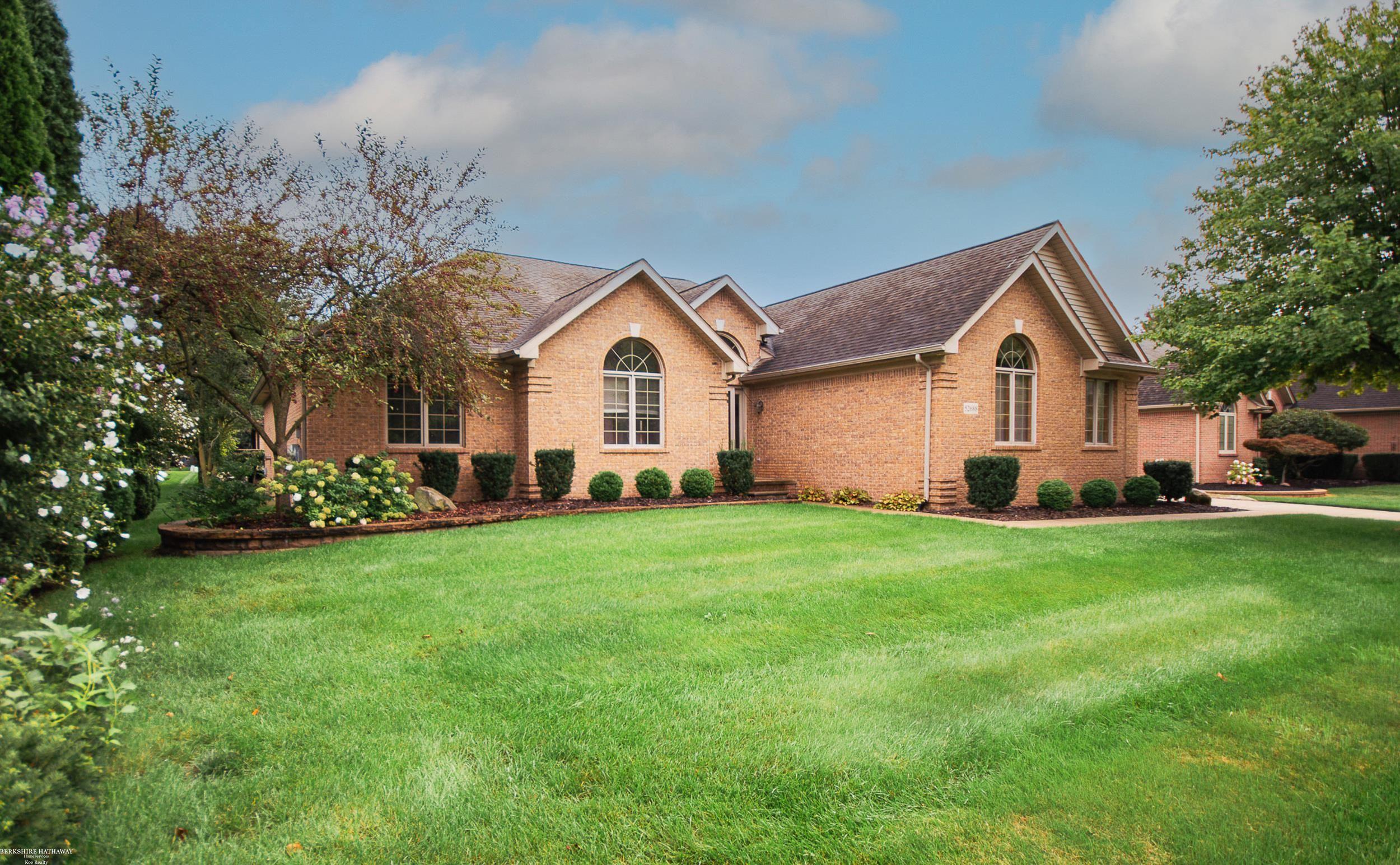 Photo 1 of Single family home for sale at 52688 Clinton Oak Ln, Shelby Township, MI 48316 | MLS# 58050222267 | Listing updated on 2026-09-29