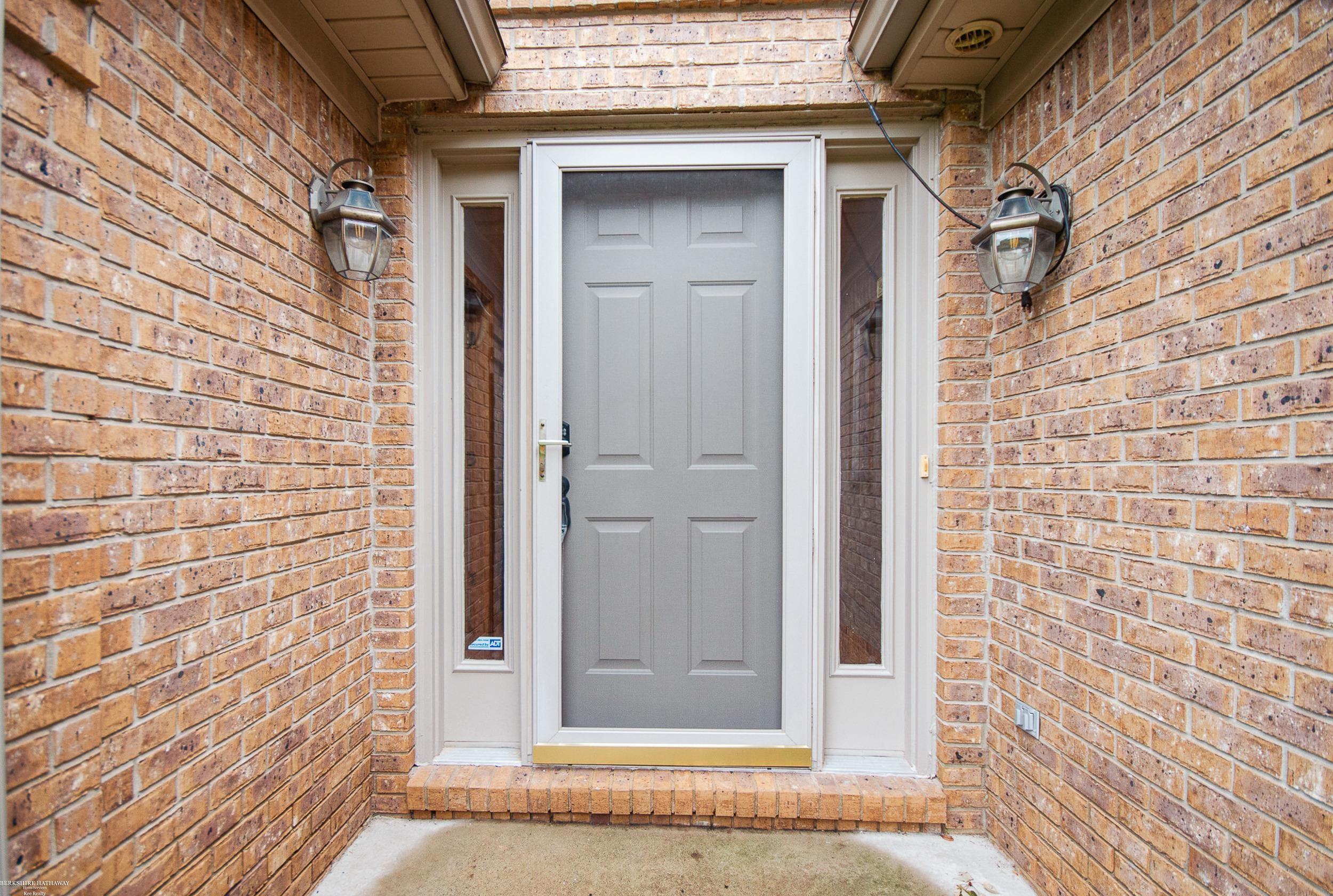 Photo 2 of Single family home for sale at 52688 Clinton Oak Ln, Shelby Township, MI 48316 | MLS# 58050222267 | Listing updated on 2026-09-18