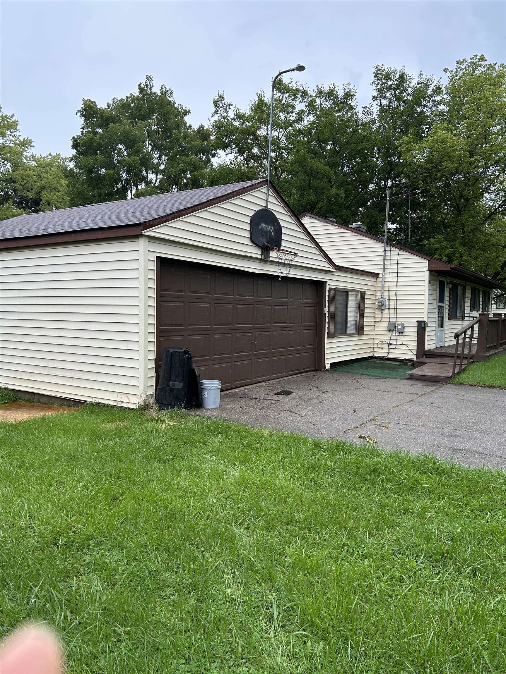 Photo 2 of Single family home for sale at 5302 Brobeck St, Flint, MI 48532 | MLS# 5050222269 | Listing updated on 2026-10-06