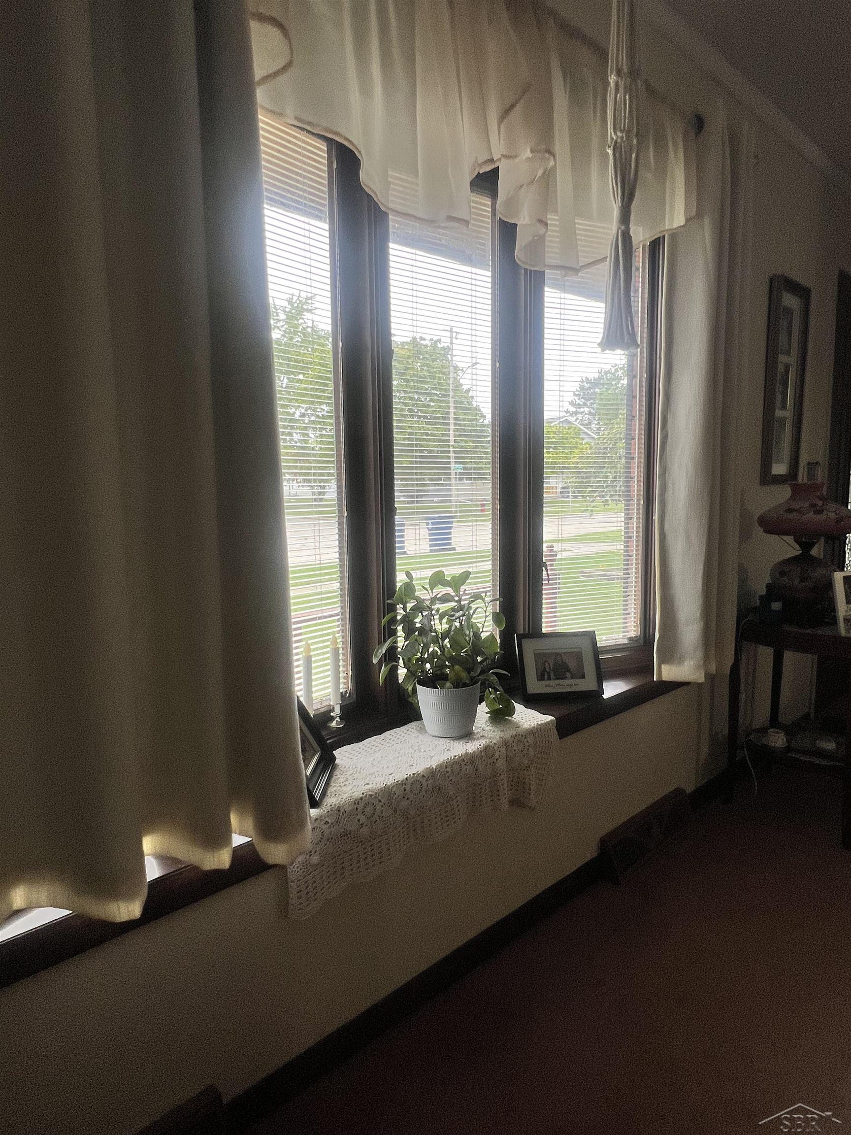Photo 3 of Single family home for sale at 817 Piper Dr, Saginaw, MI 48604 | MLS# 50222272 | Listing updated on 2026-09-18