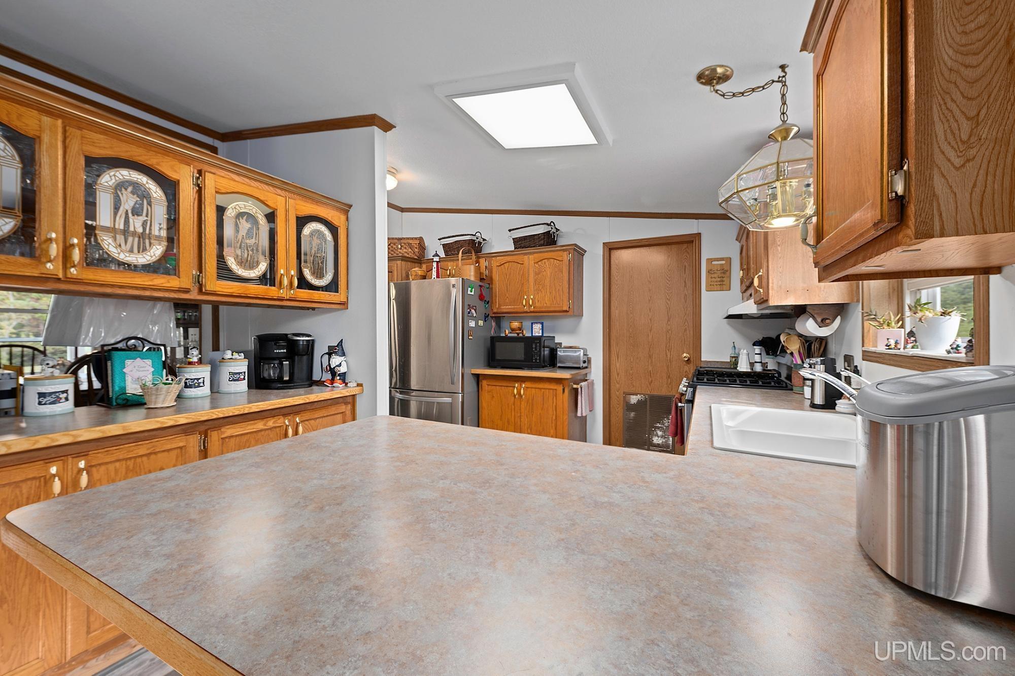 Photo 3 of Single family home for sale at 10380 N Lake Rd, Ironwood, MI 49938 | MLS# 50222273 | Listing updated on 2026-10-07