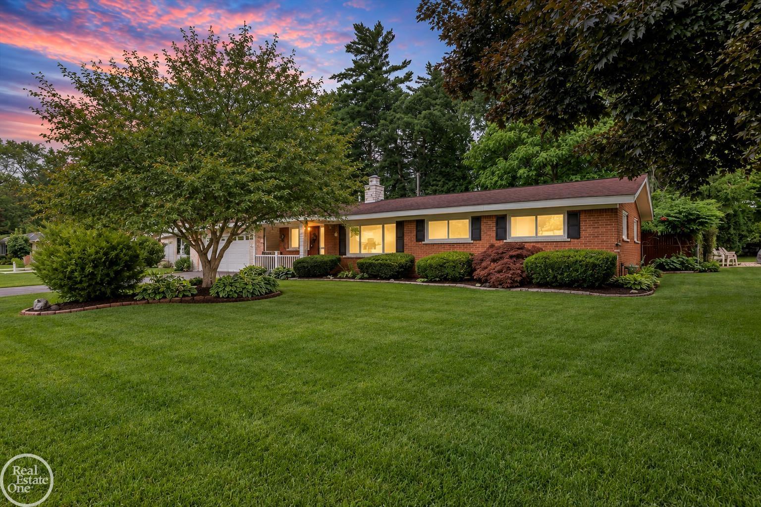 Photo 2 of Single family home for sale at 52161 Brentwood Dr, Shelby Township, MI 48316 | MLS# 58050222278 | Listing updated on 2026-09-18