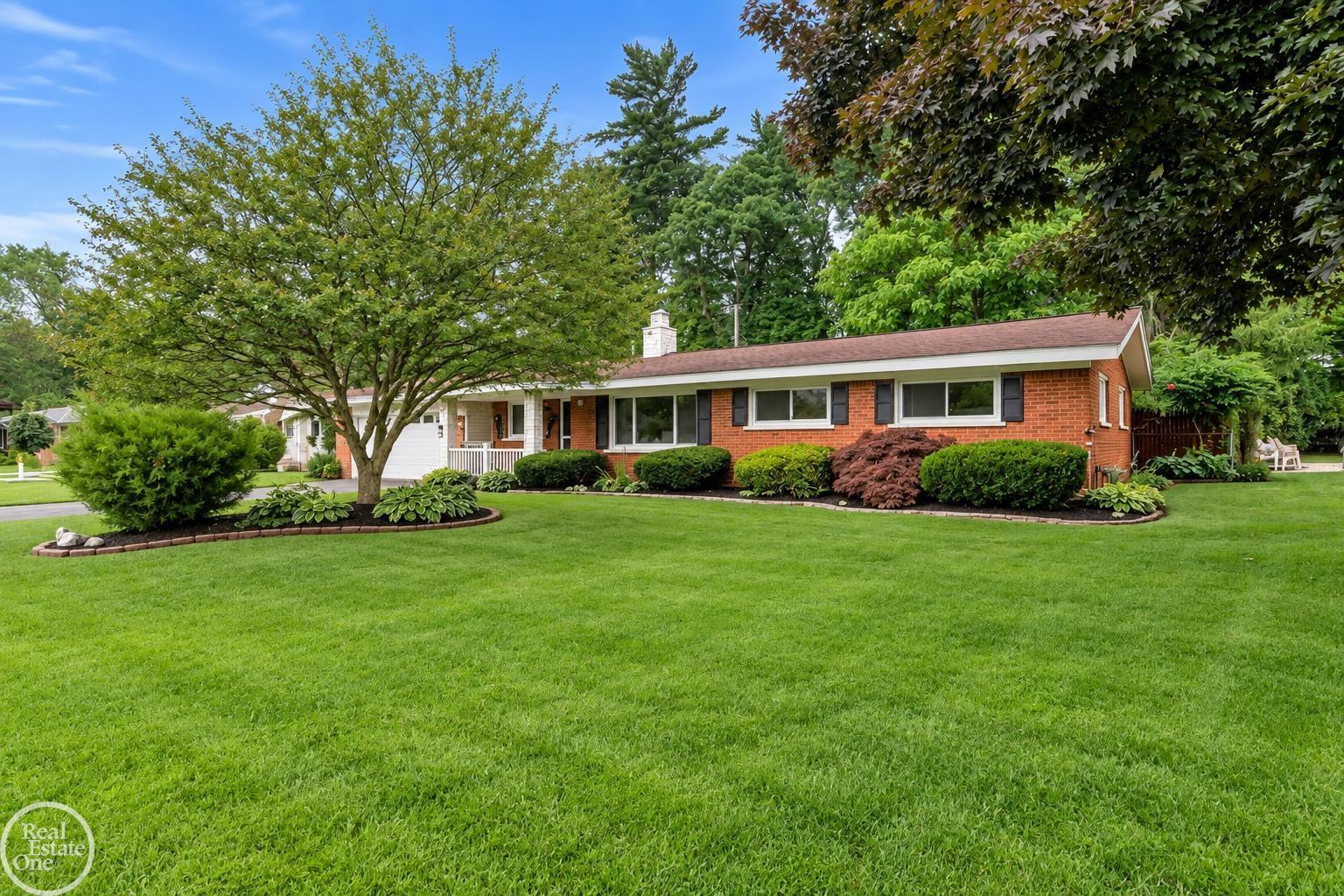 Photo 3 of Single family home for sale at 52161 Brentwood Dr, Shelby Township, MI 48316 | MLS# 58050222278 | Listing updated on 2026-09-18