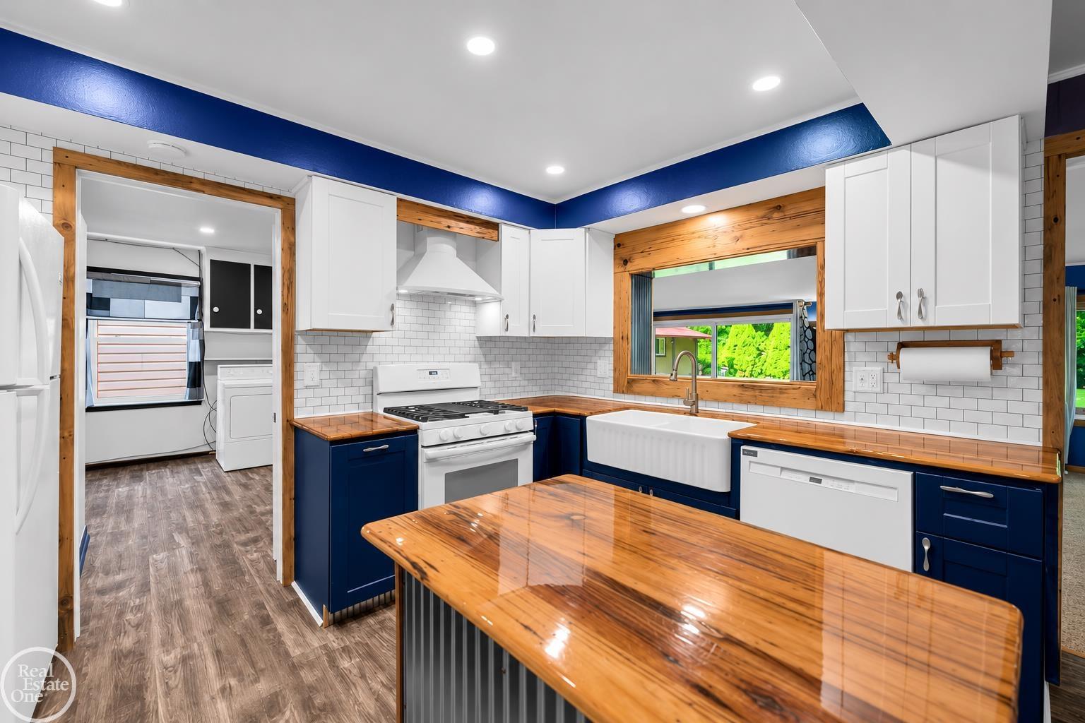 Photo 4 of Single family home for sale at 52161 Brentwood Dr, Shelby Township, MI 48316 | MLS# 58050222278 | Listing updated on 2026-09-18