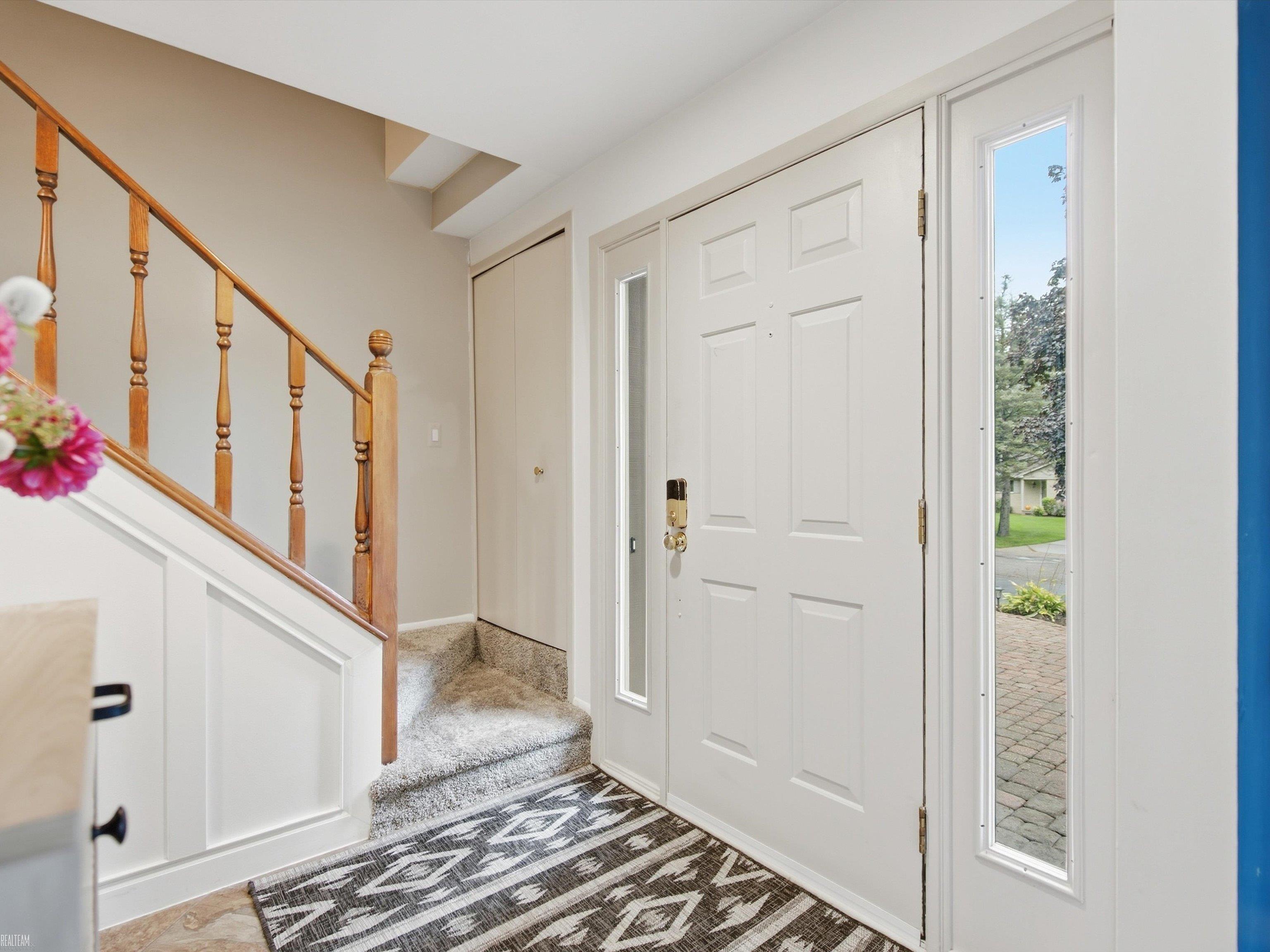 Photo 2 of Single family home for sale at 4533 Hillview Shrs, Clarkston, MI 48348 | MLS# 58050222283 | Listing updated on 2026-10-01