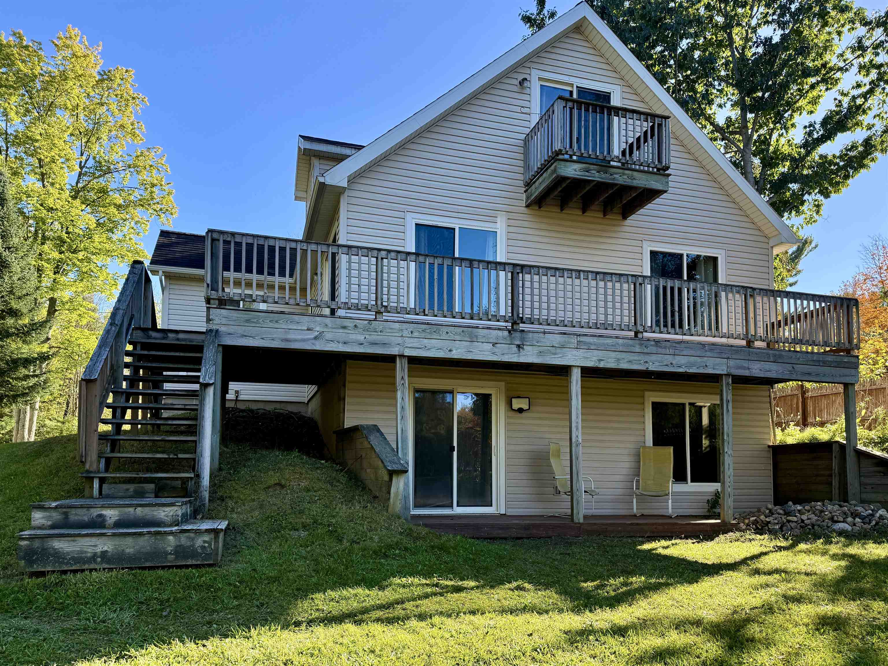 Photo 3 of Single family home for sale at 1621 Loebrich Dr, Gladwin, MI 48624 | MLS# 50222285 | Listing updated on 2026-09-27
