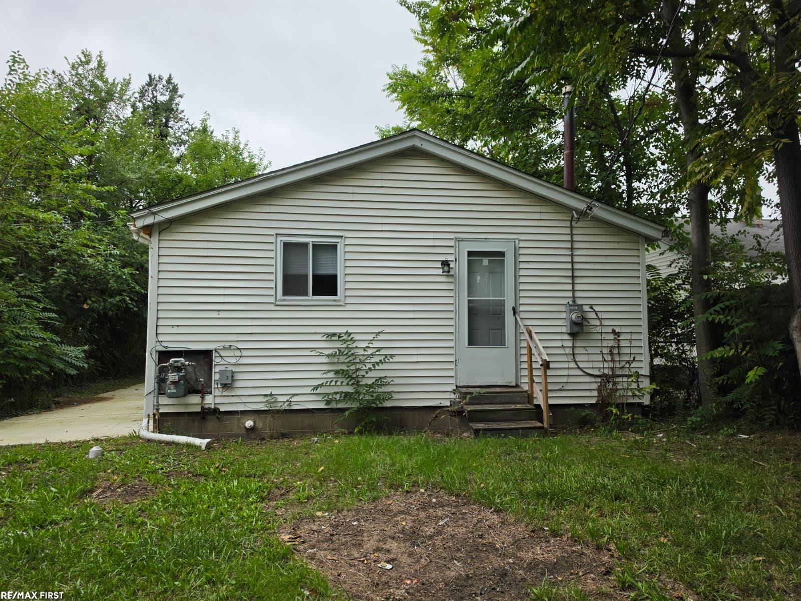Photo 2 of Single family home for sale at 21356 Westview Ave, Ferndale, MI 48220 | MLS# 58050222288 | Listing updated on 2026-09-18