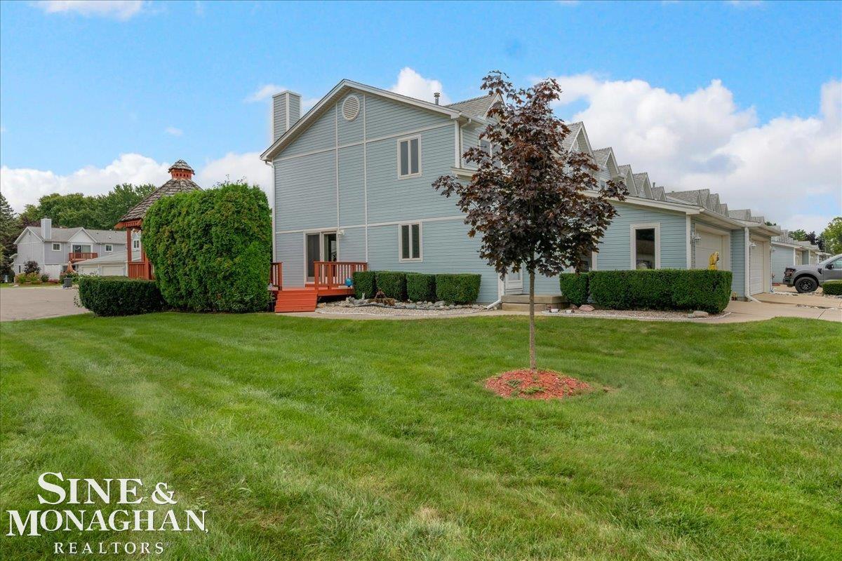 Photo 2 of Condo for sale at 150 Kenyon Dr, Algonac, MI 48001 | MLS# 58050222296 | Listing updated on 2026-09-24