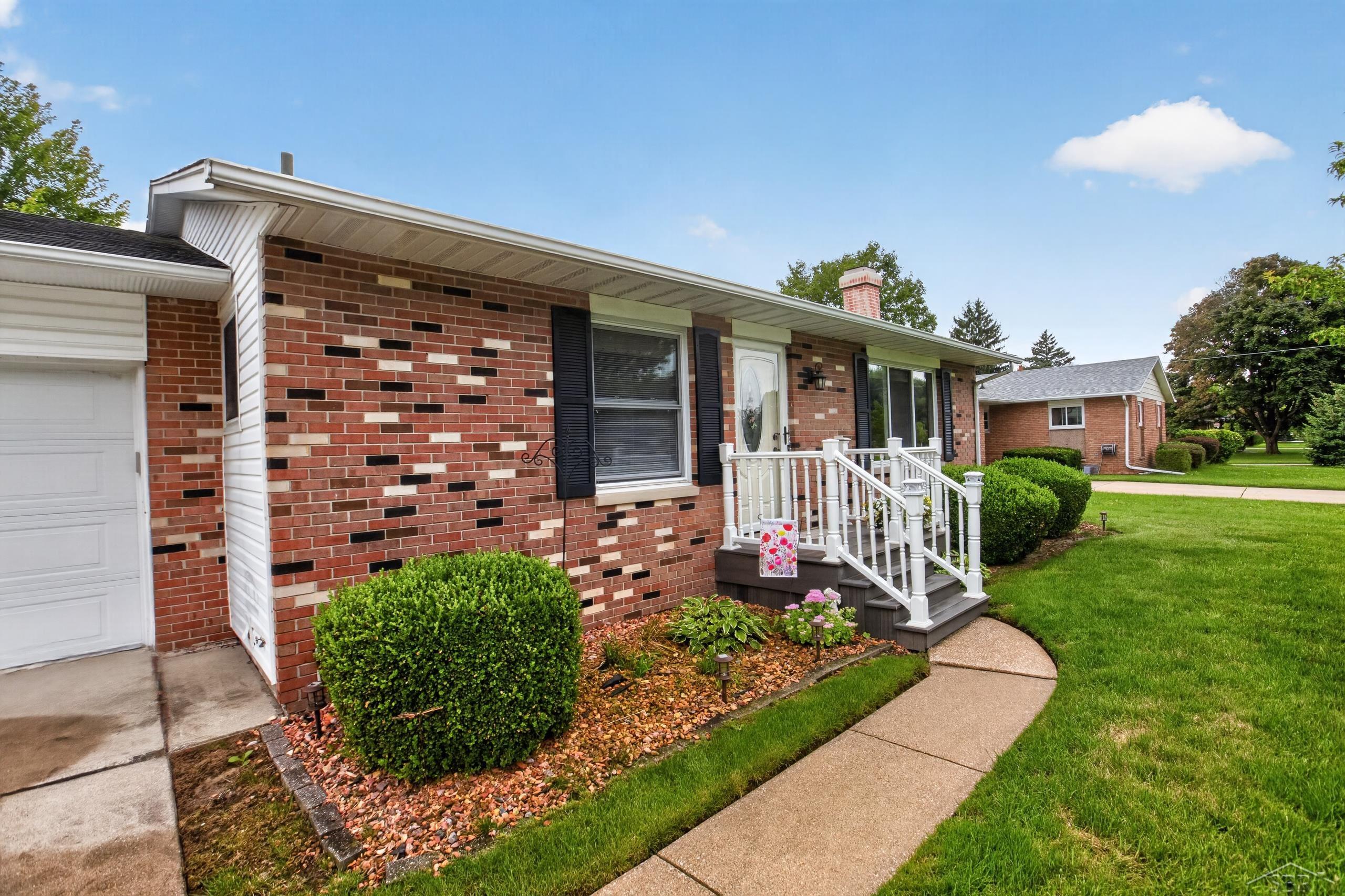Photo 3 of Single family home for sale at 5469 Mary Ct, Saginaw, MI 48603 | MLS# 61050222297 | Listing updated on 2026-09-18