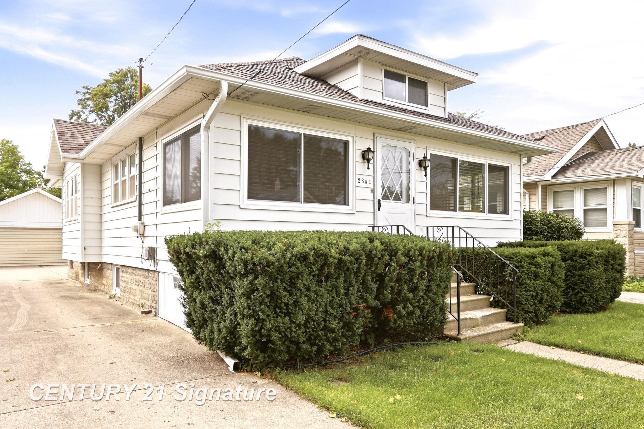 Photo 2 of Single family home for sale at 2841 Cooper Ave, Saginaw, MI 48602 | MLS# 61050222305 | Listing updated on 2026-09-18