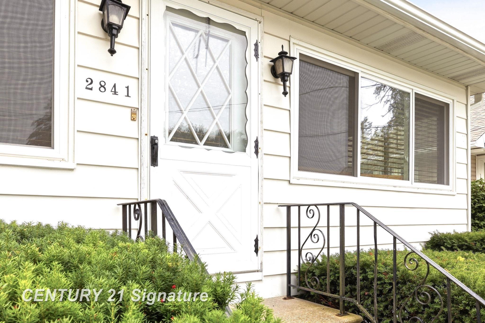 Photo 3 of Single family home for sale at 2841 Cooper Ave, Saginaw, MI 48602 | MLS# 61050222305 | Listing updated on 2026-09-18