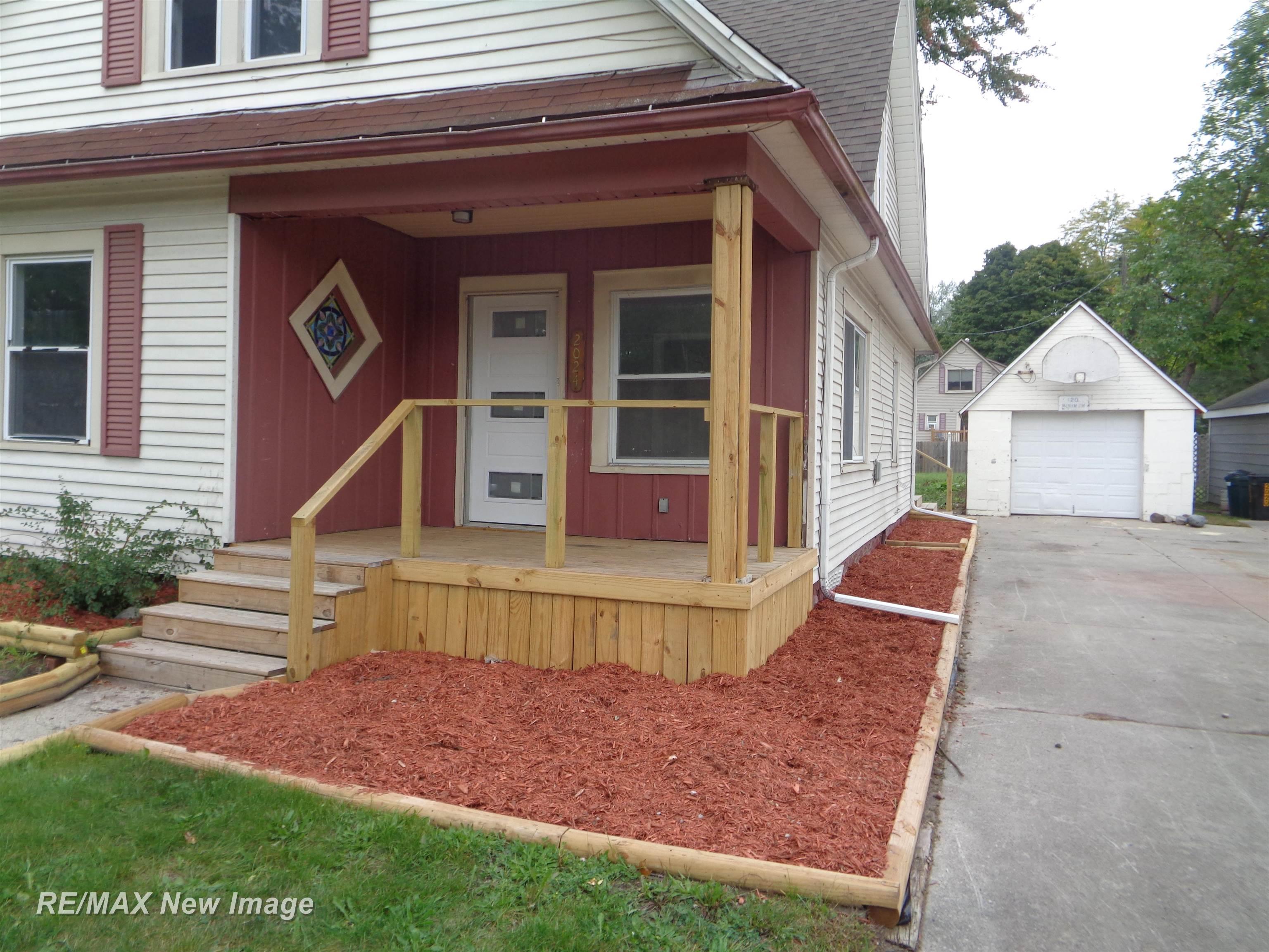 Photo 3 of Single family home for sale at 2024 Vermont St, Saginaw, MI 48602 | MLS# 61050222318 | Listing updated on 2026-09-19
