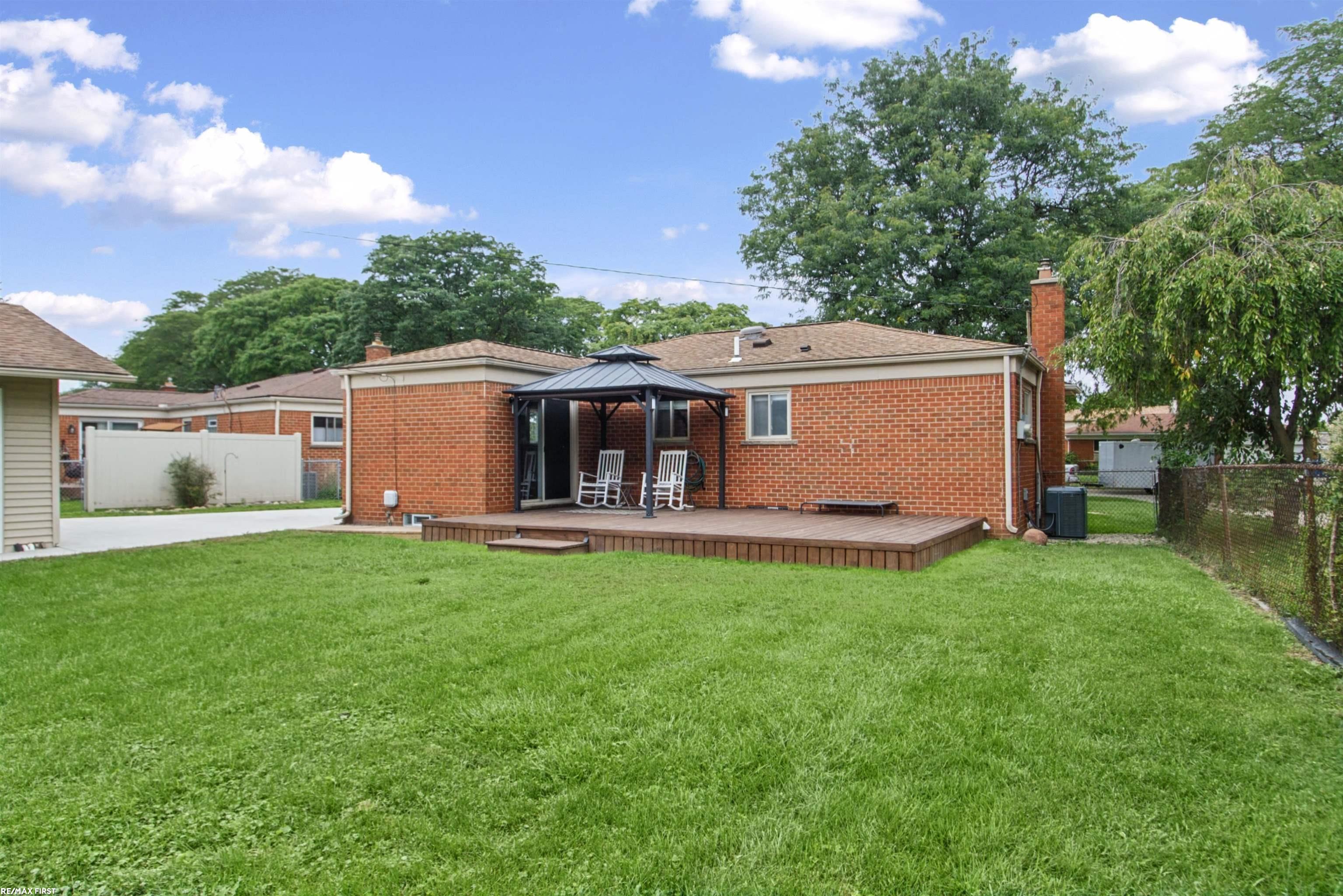 Photo 3 of Single family home for sale at 15028 Masonic Blvd, Warren, MI 48088 | MLS# 58050222319 | Listing updated on 2026-09-19