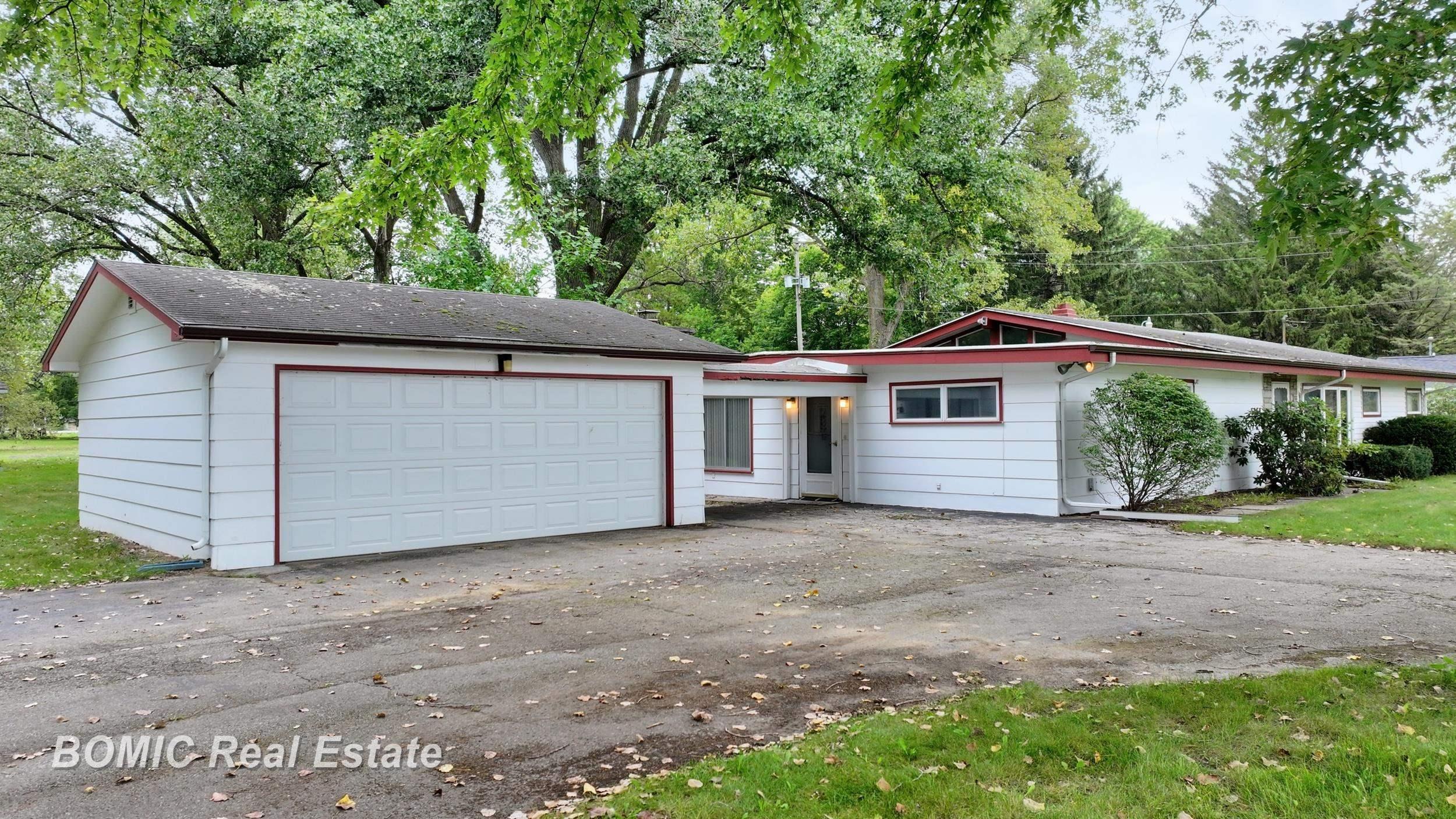 Photo 2 of Single family home for sale at 5161 S Washington Rd, Saginaw, MI 48601 | MLS# 61050222323 | Listing updated on 2026-09-19