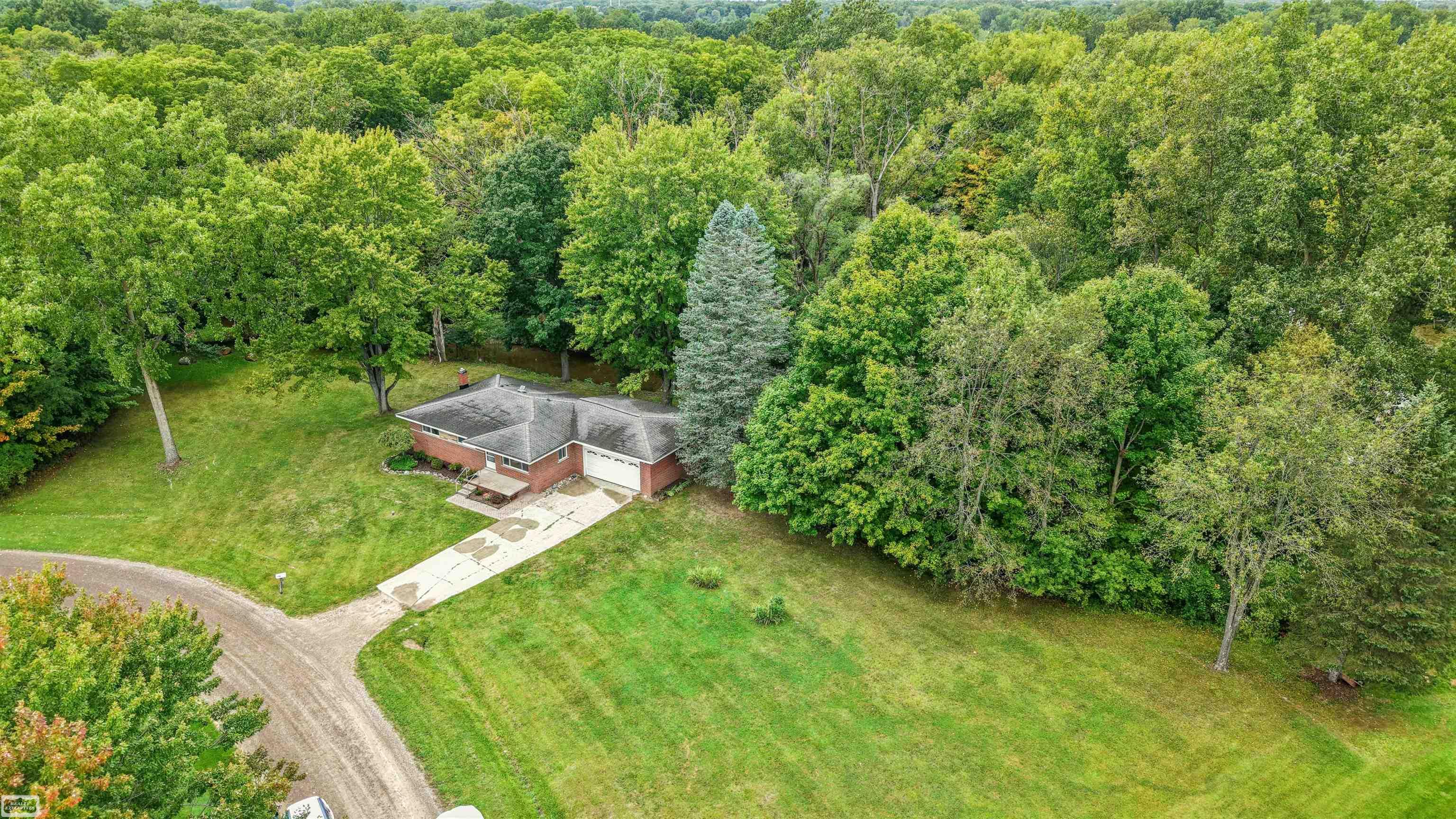 Photo 3 of Single family home for sale at 21601 Chester Rd, Ray, MI 48096 | MLS# 58050222324 | Listing updated on 2026-09-19