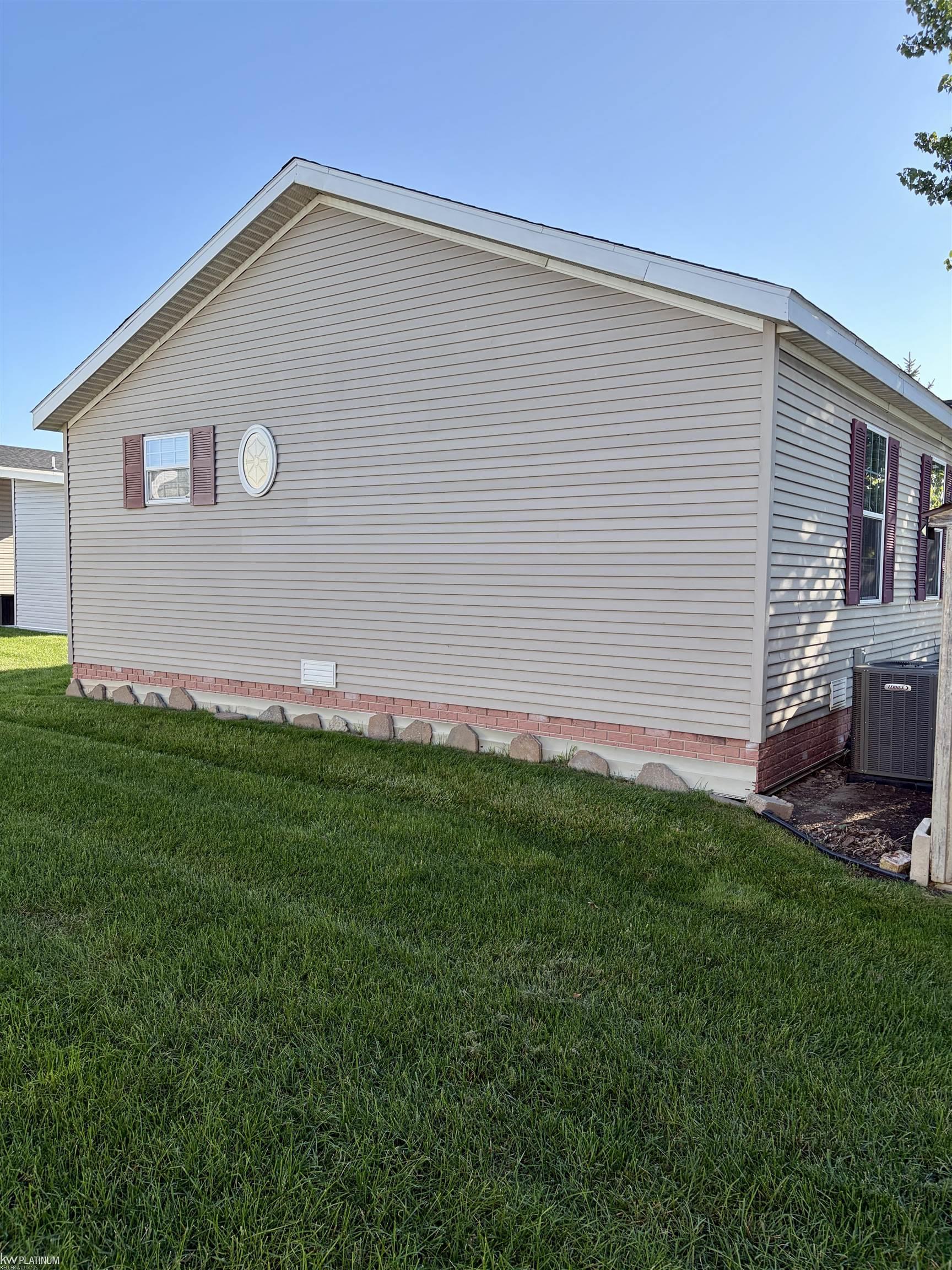 Photo 3 of Single family home for sale at 52517 Green Ash Ct, Chesterfield, MI 48051 | MLS# 58050222326 | Listing updated on 2026-09-19