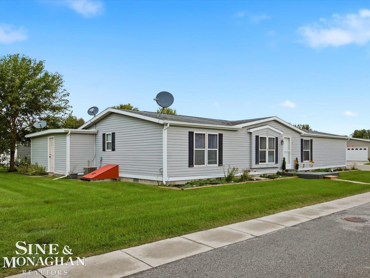 Photo 3 of Single family home for sale at 3211 Keewahdin Lot 9 Rd, Fort Gratiot, MI 48059 | MLS# 58050222327 | Listing updated on 2026-09-19