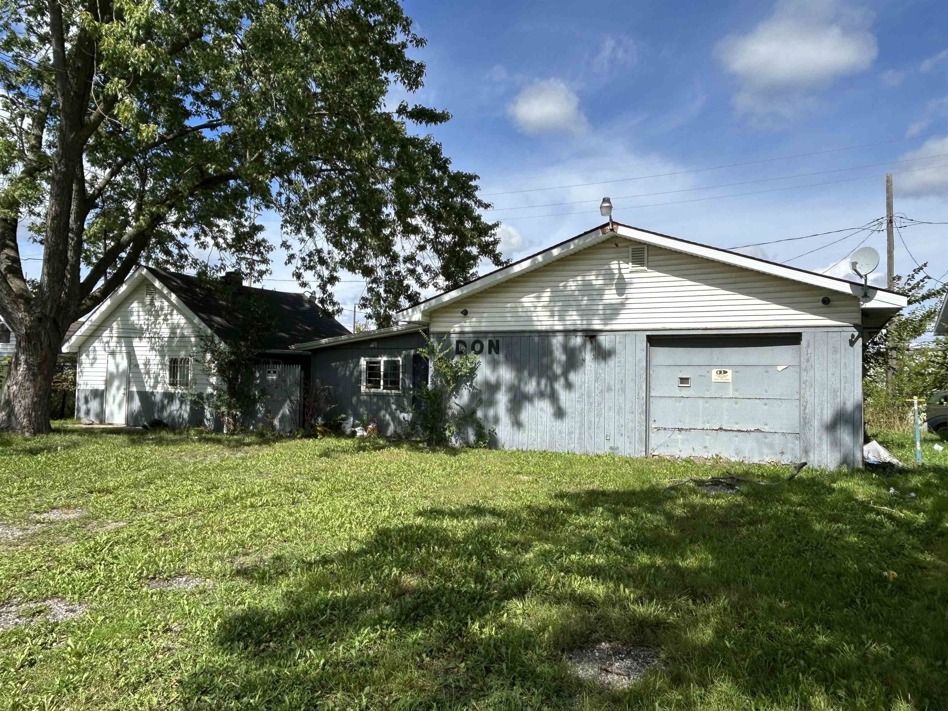 Photo 1 of Single family home for sale at 1409 Allen St, Burton, MI 48529 | MLS# 5050222334 | Listing updated on 2026-09-19