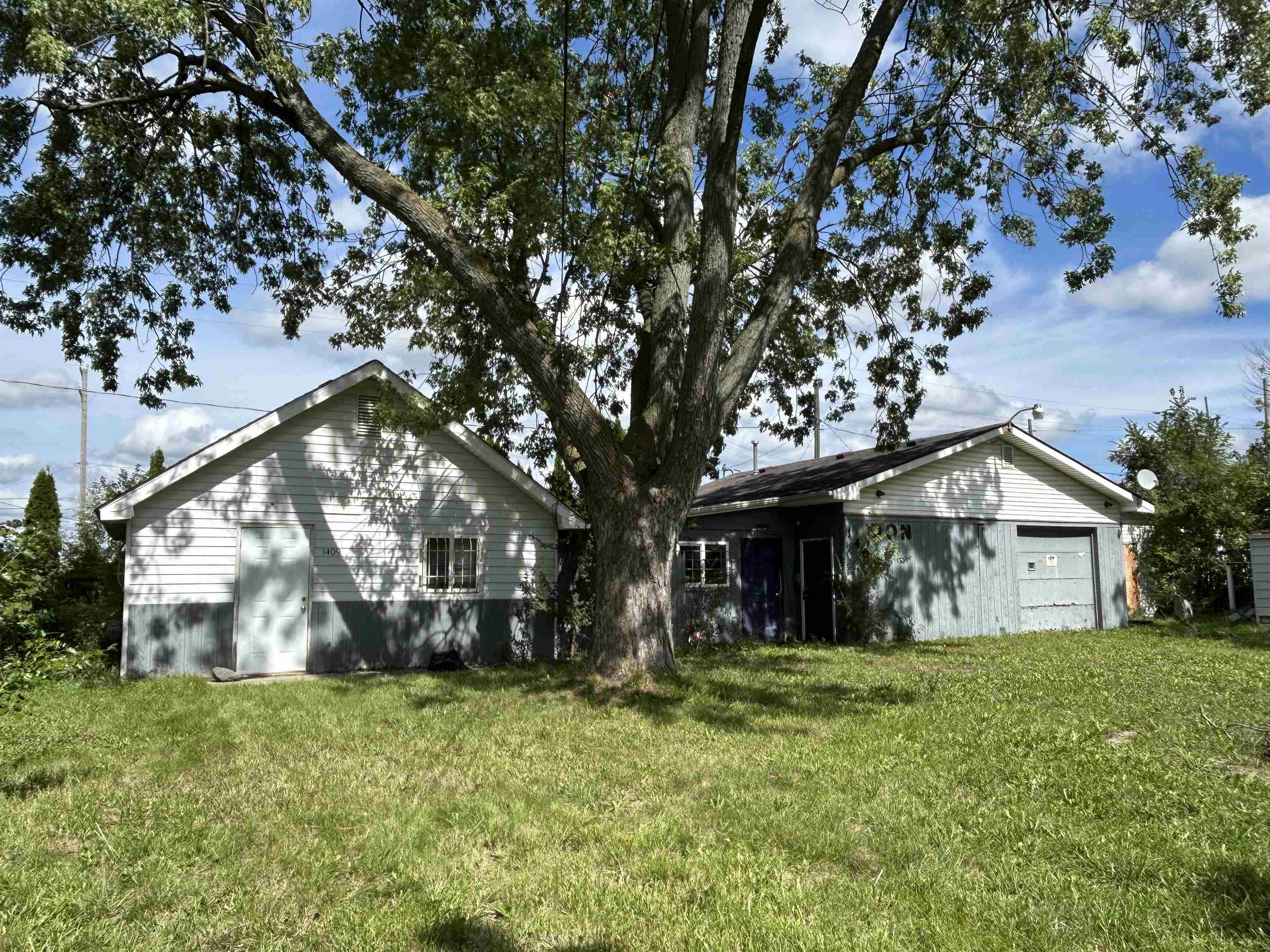 Photo 2 of Single family home for sale at 1409 Allen St, Burton, MI 48529 | MLS# 5050222334 | Listing updated on 2026-09-19