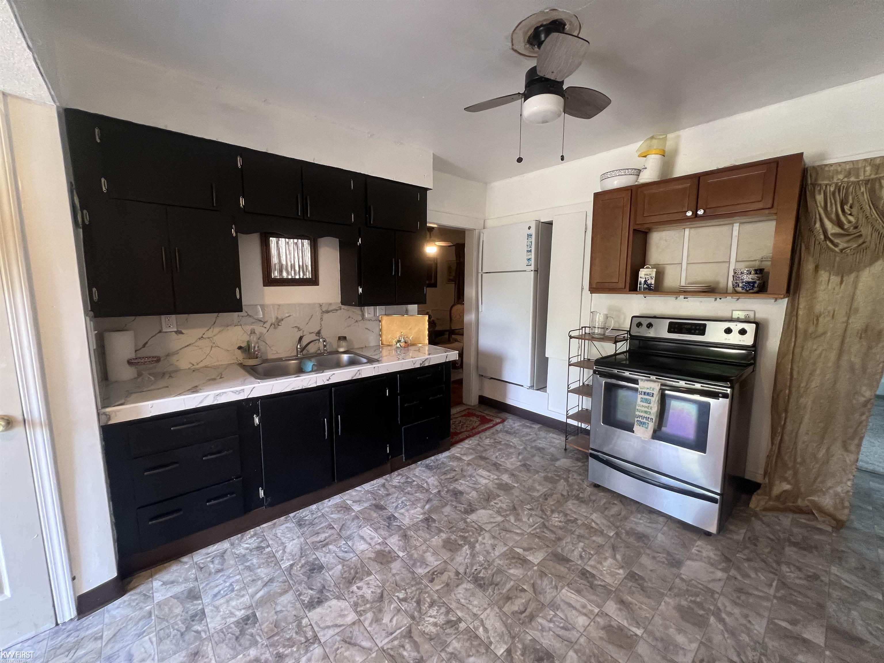 Photo 3 of Single family home for sale at 2222 Francisco St, Flushing, MI 48433 | MLS# 5050222354 | Listing updated on 2026-09-27