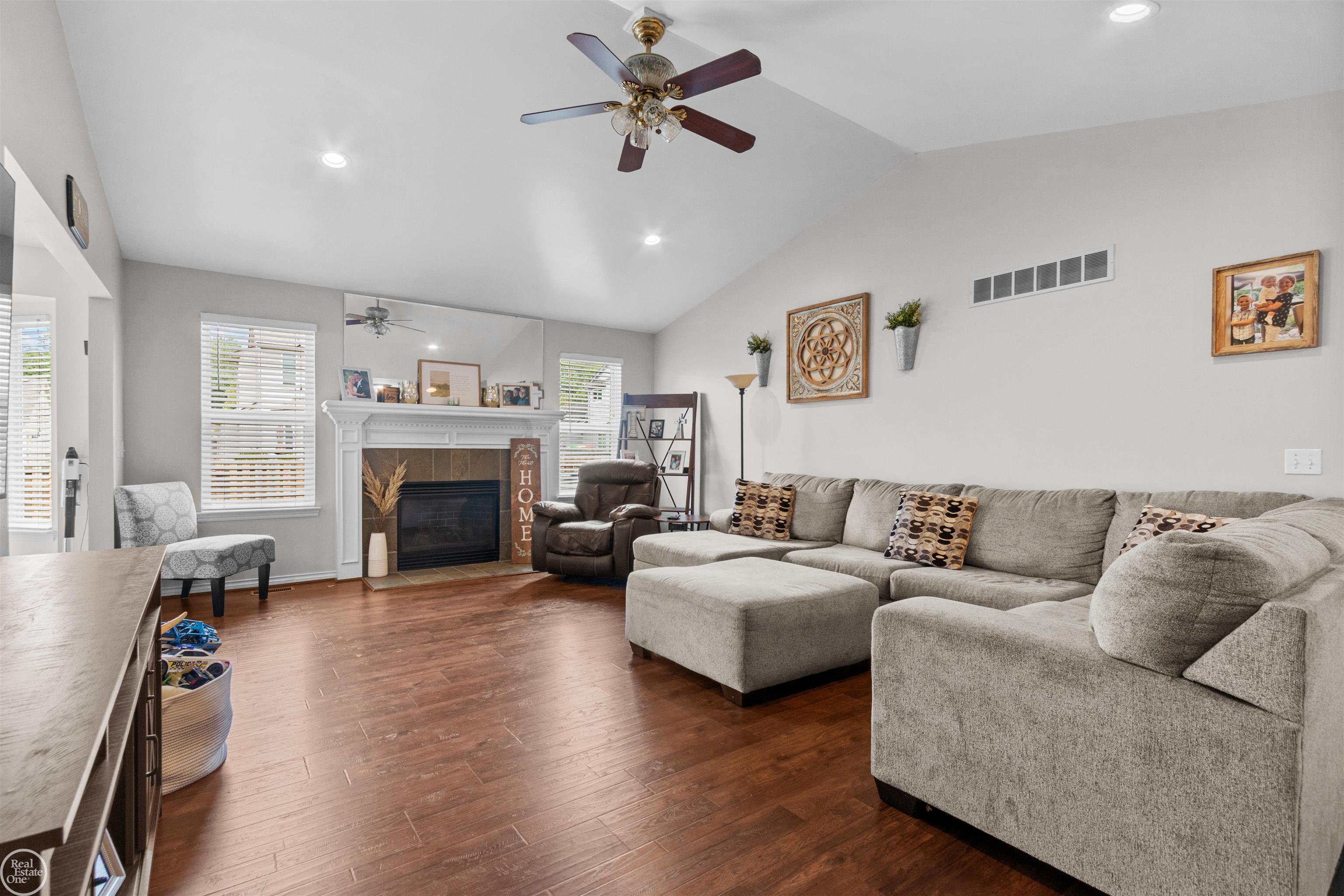 Photo 3 of Single family home for sale at 24445 Kolleen Ln, Clinton Township, MI 48035 | MLS# 58050222360 | Listing updated on 2026-10-02