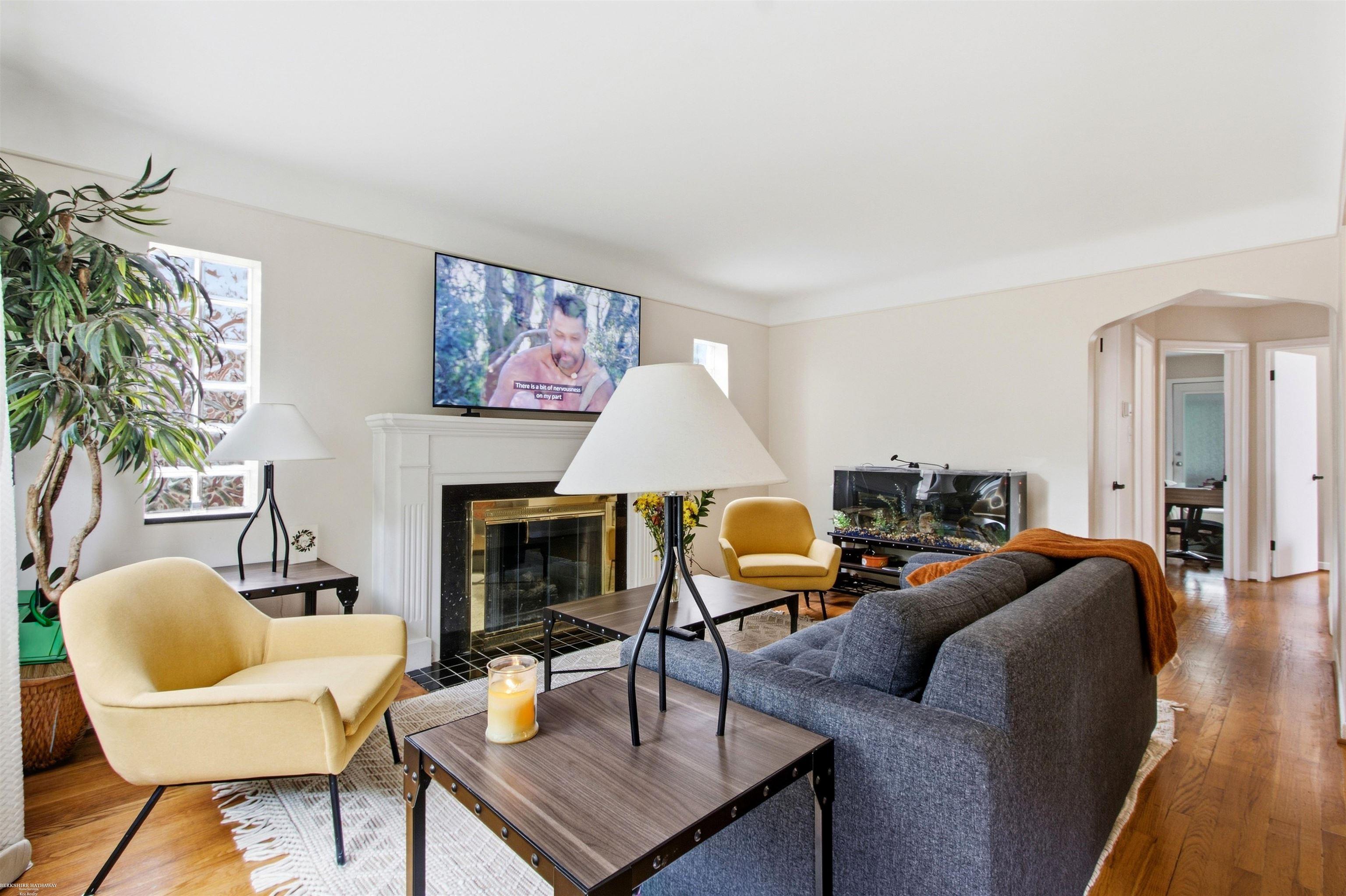 Photo 3 of Single family home for sale at 1790 Kenmore Dr, Grosse Pointe Woods, MI 48236 | MLS# 58050222362 | Listing updated on 2026-09-24