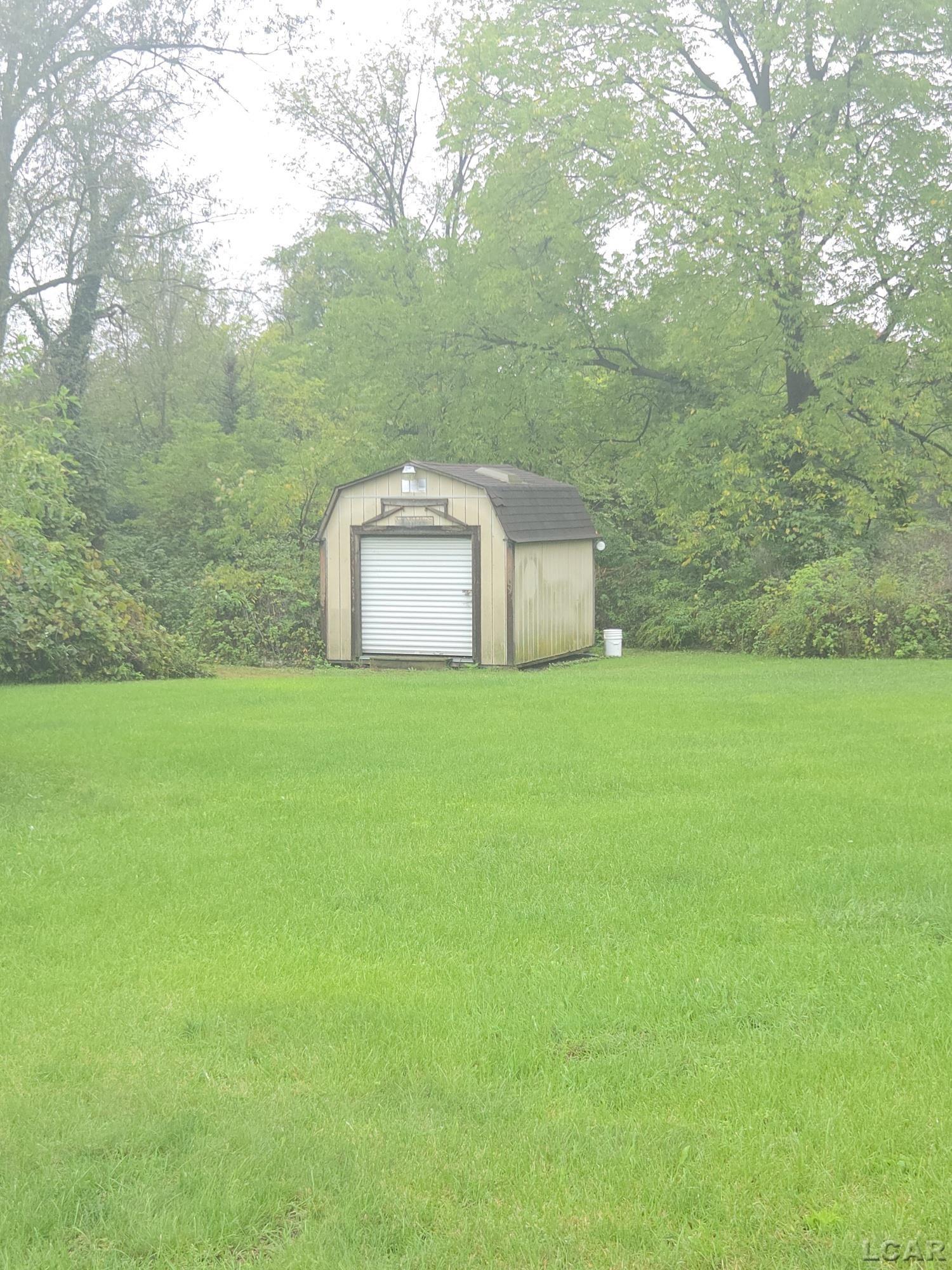 Photo 2 of Single family home for sale at 942 Munith Rd, Jackson, MI 49201 | MLS# 56050222367 | Listing updated on 2026-09-20