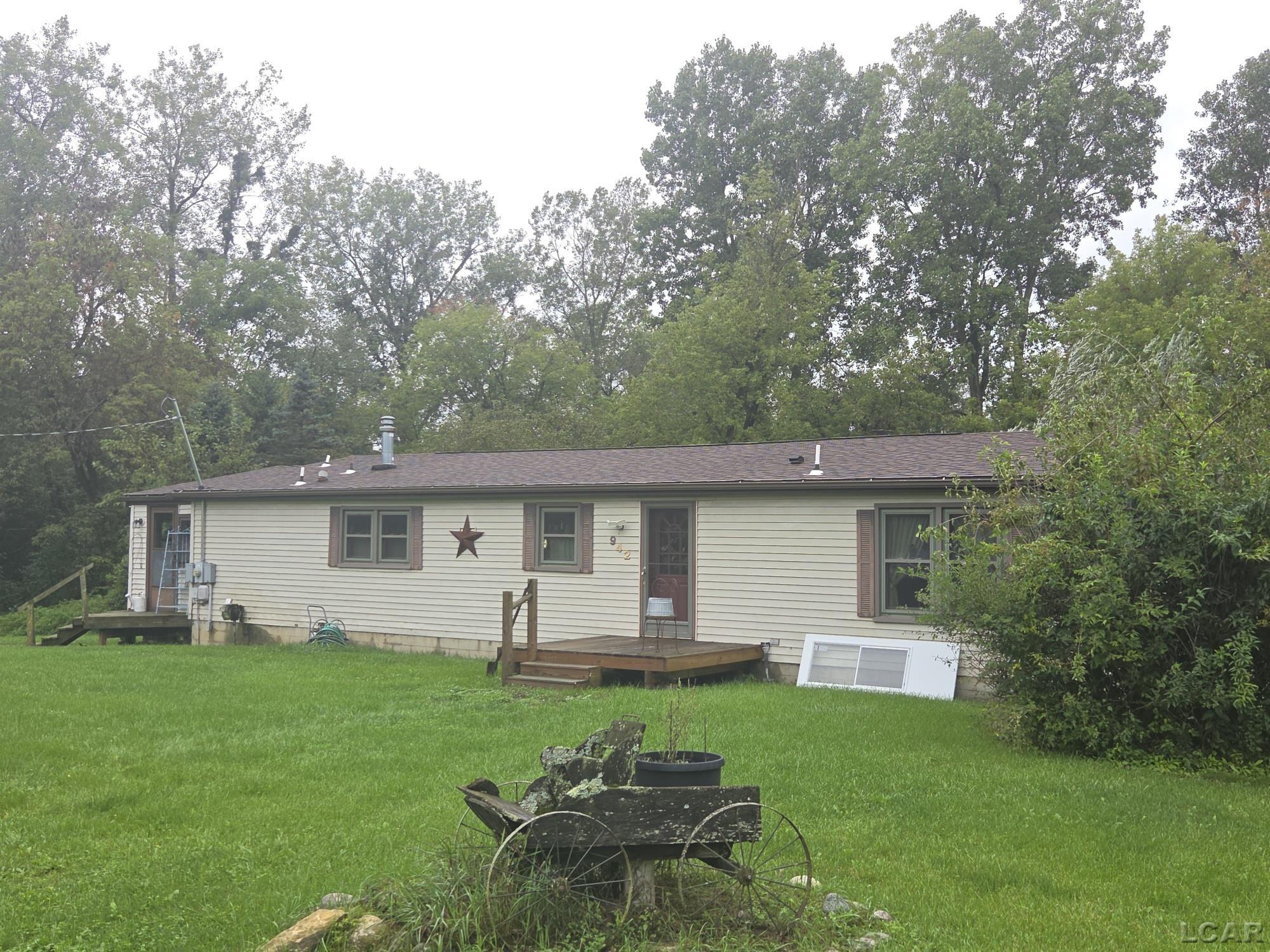 Photo 3 of Single family home for sale at 942 Munith Rd, Jackson, MI 49201 | MLS# 56050222367 | Listing updated on 2026-09-20