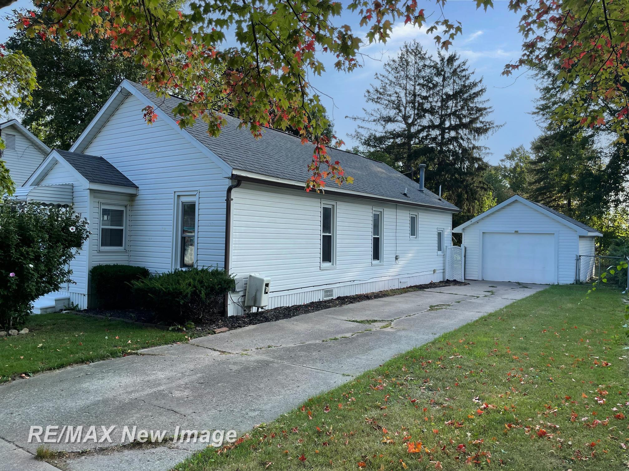 Photo 3 of Single family home for sale at 131 S Melze St, Merrill, MI 48637 | MLS# 61050222369 | Listing updated on 2026-09-20