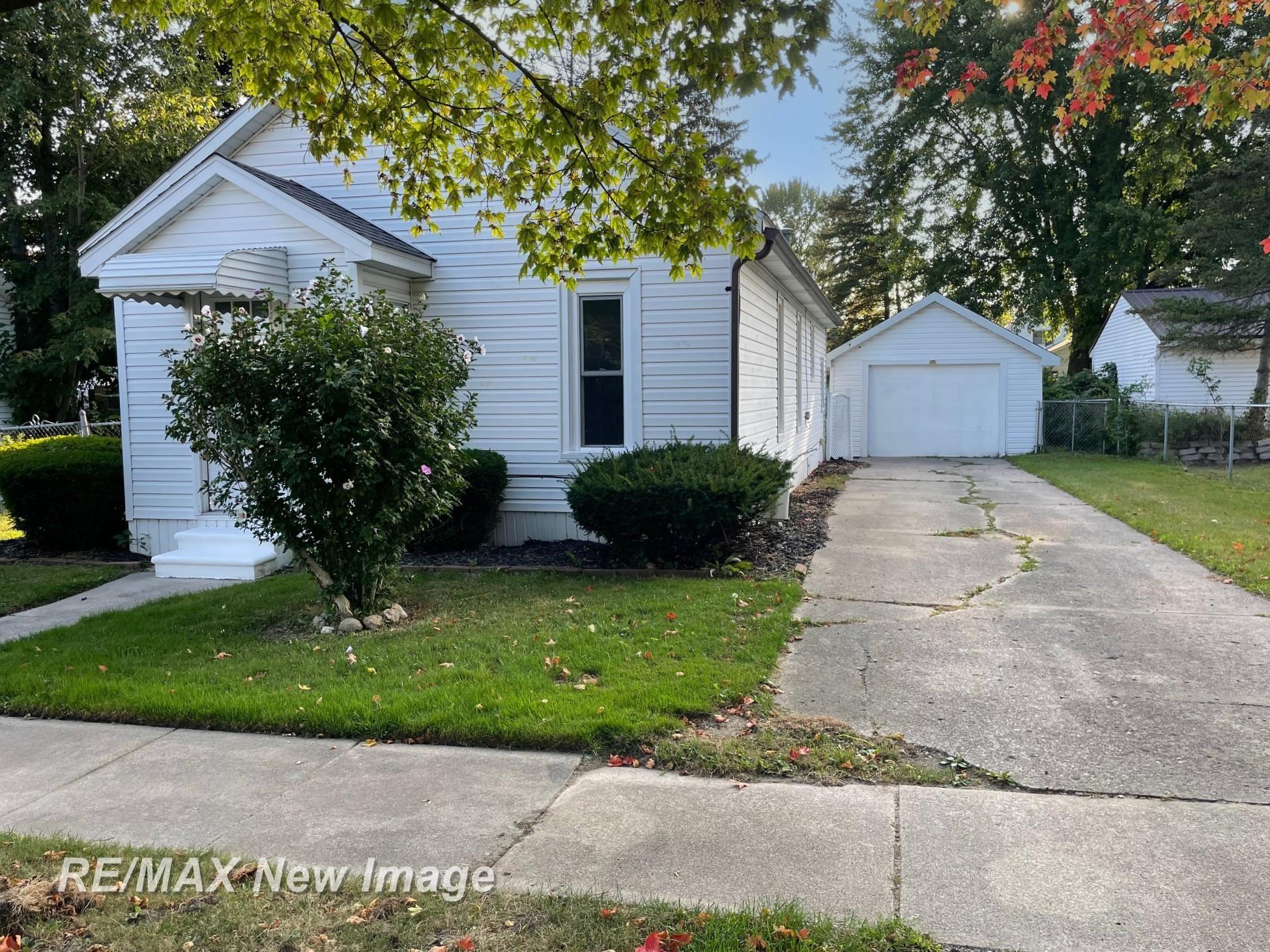 Photo 3 of Single family home for sale at 131 S Melze St, Merrill, MI 48637 | MLS# 61050222369 | Listing updated on 2026-09-20