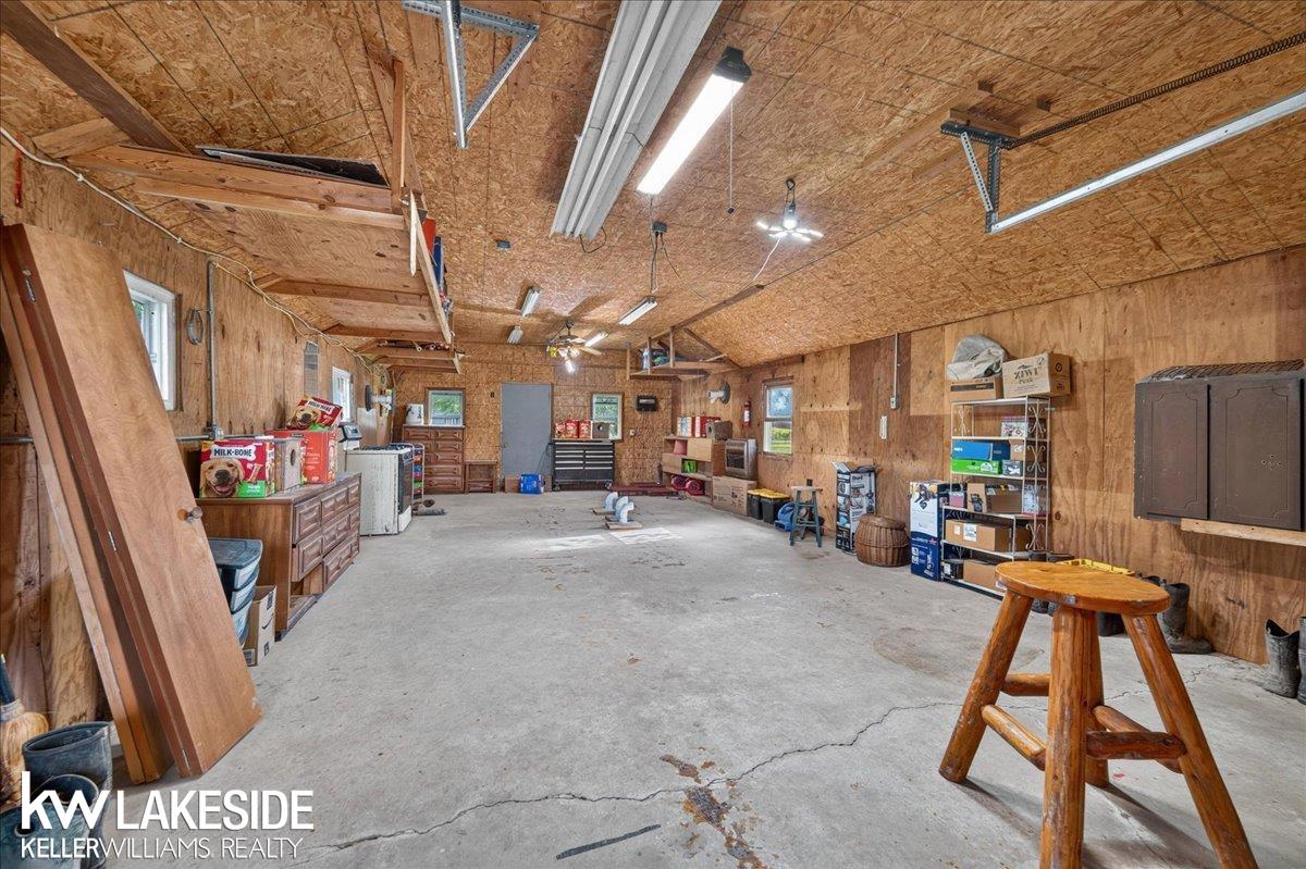 8695 Petz Road photo 16