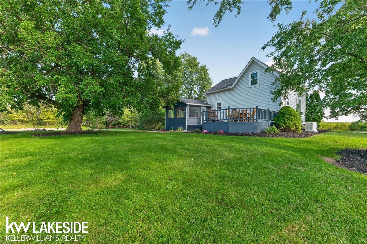 8695 Petz Road photo 10