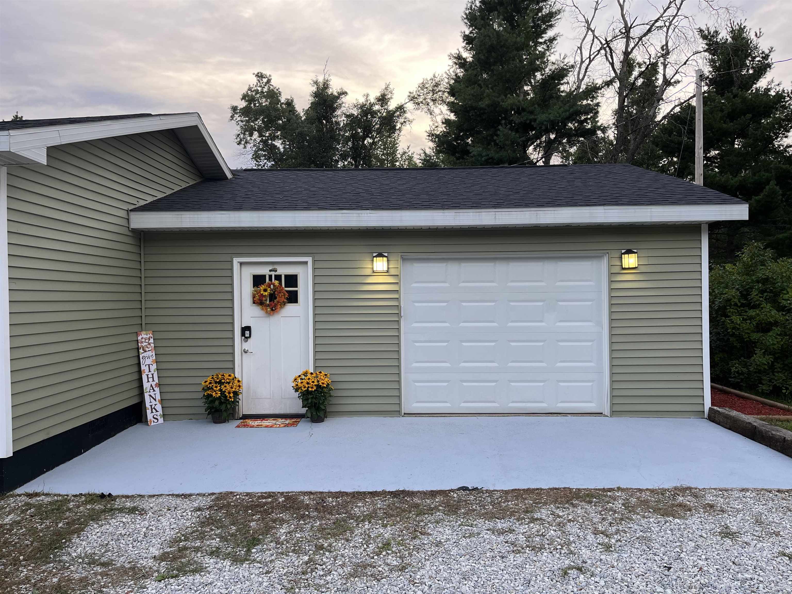 Photo 1 of Single family home for sale at 11706 Crapo Lake Rd, Grayling, MI 49738 | MLS# 50222385 | Listing updated on 2026-09-24