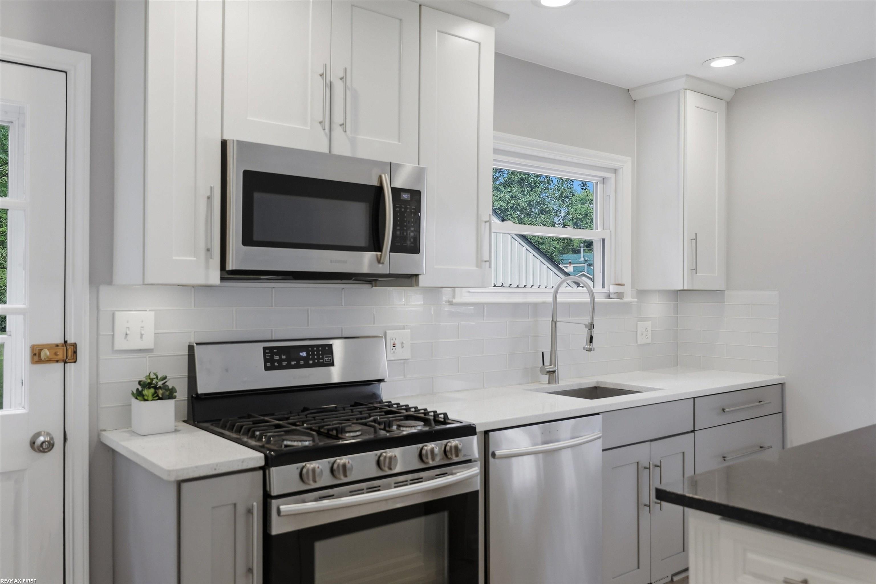 Photo 3 of Single family home for sale at 8241 Russell St, Shelby Township, MI 48317 | MLS# 58050222402 | Listing updated on 2026-09-29