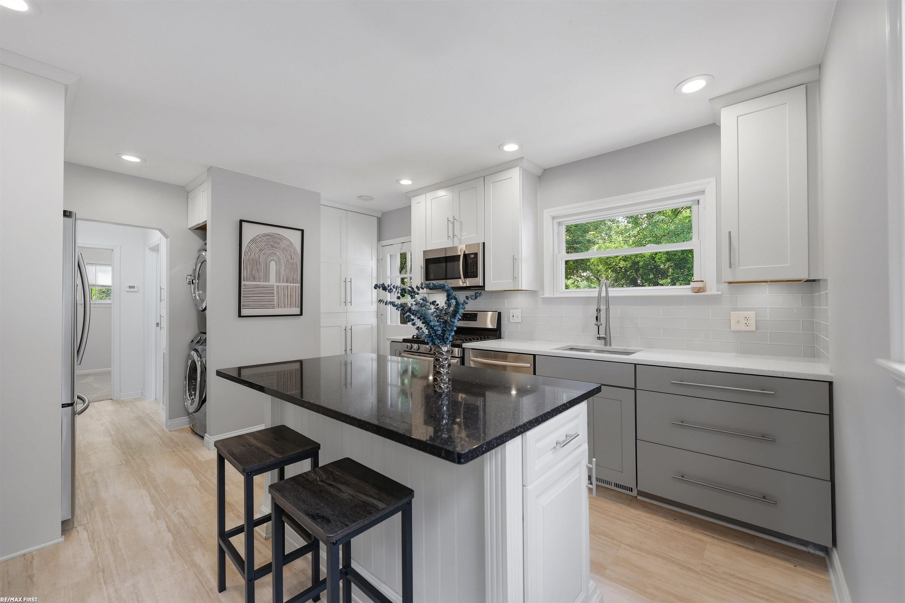 Photo 4 of Single family home for sale at 8241 Russell St, Shelby Township, MI 48317 | MLS# 58050222402 | Listing updated on 2026-09-29