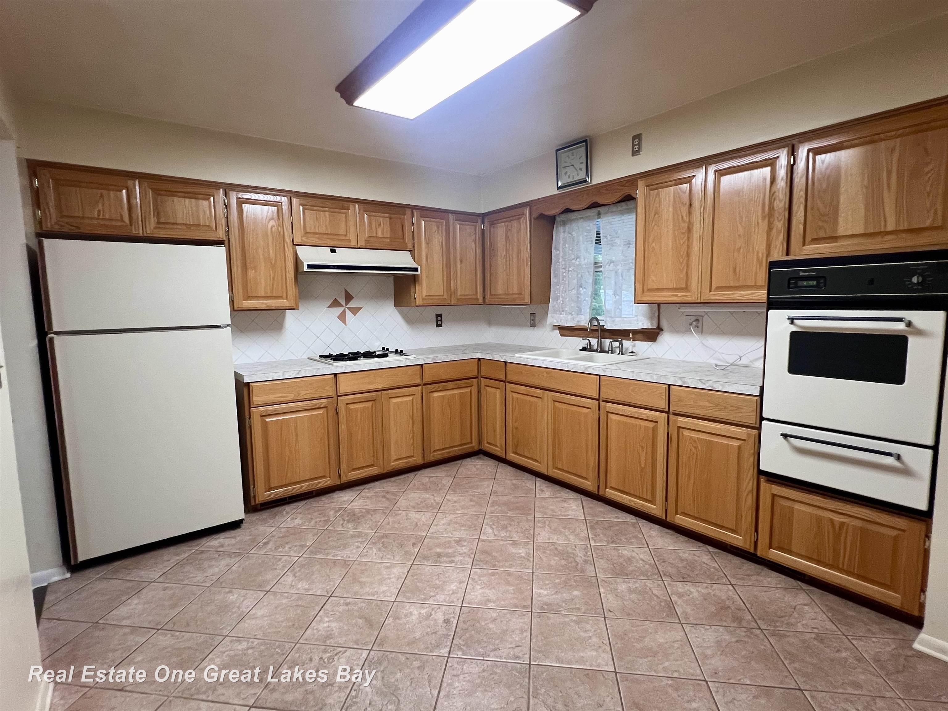 Photo 4 of Single family home for sale at 1309 Leo St, Saginaw, MI 48638 | MLS# 61050222407 | Listing updated on 2026-10-02