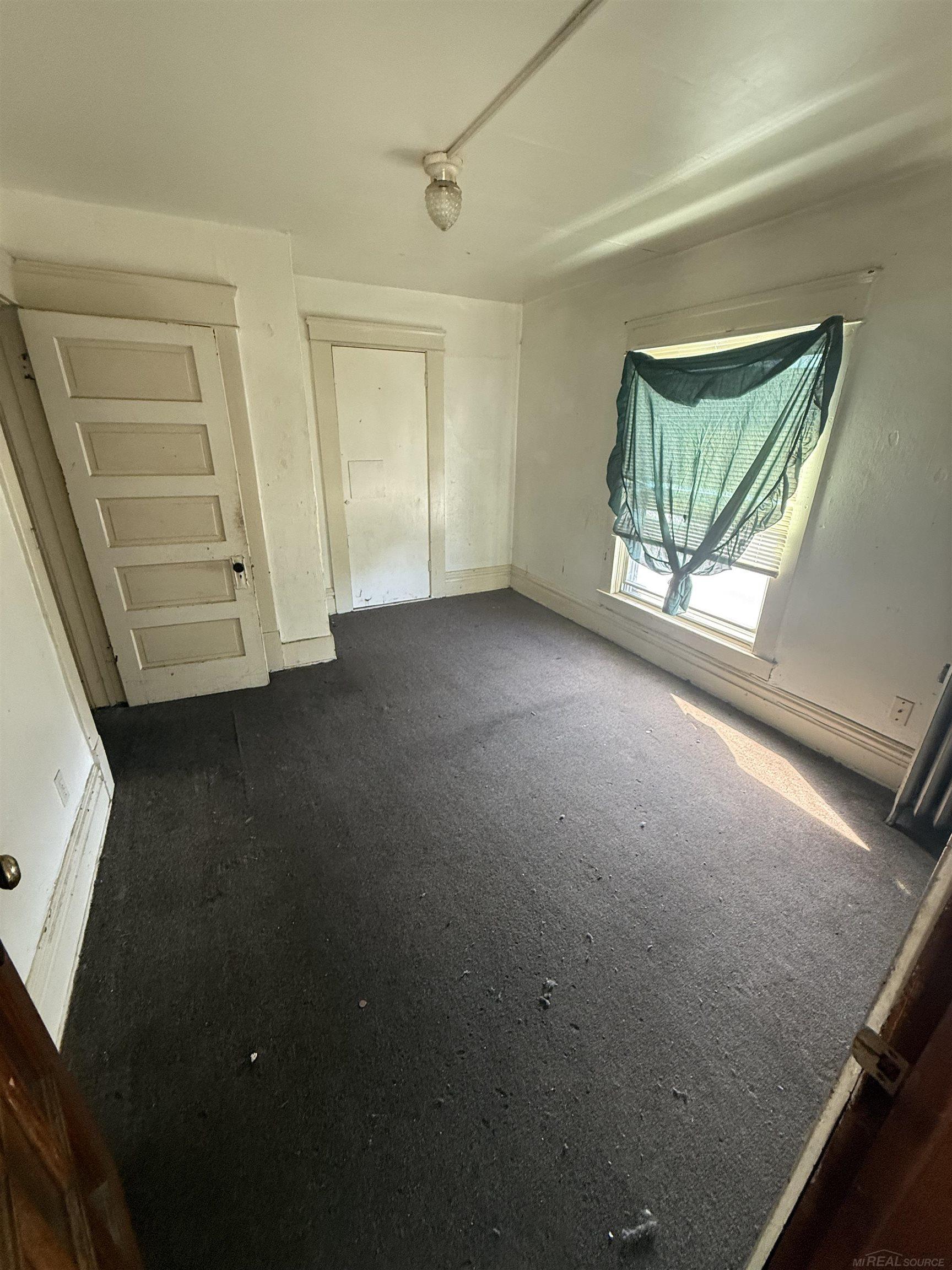 Photo 2 of Multi family home for sale at 904 Seymour Ave, Lansing, MI 48906 | MLS# 58050222446 | Listing updated on 2026-09-21