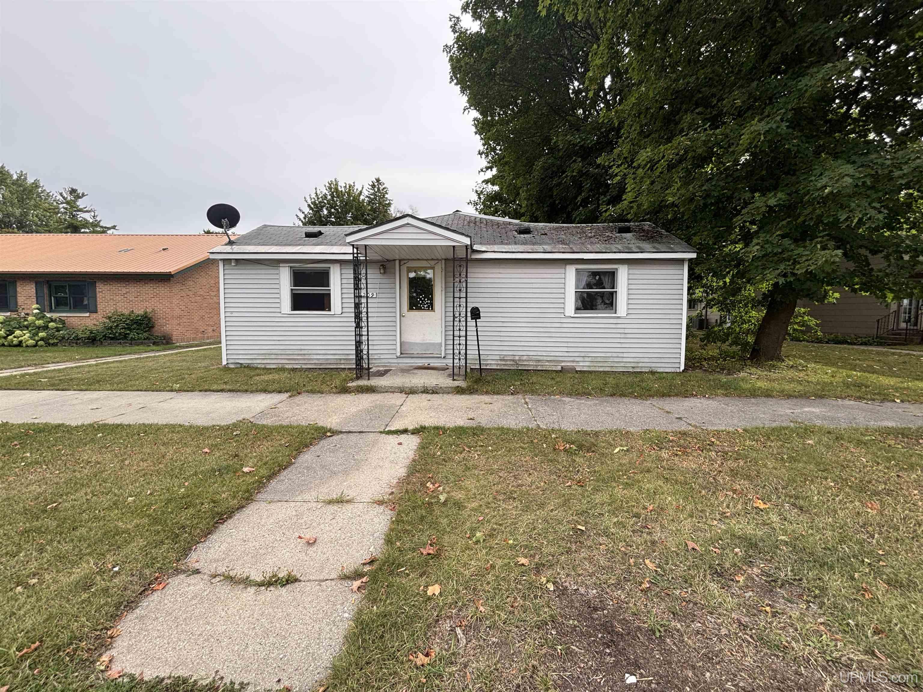 Photo 2 of Single family home for sale at 209 W John St, Newberry, MI 49868 | MLS# 50222449 | Listing updated on 2026-09-21