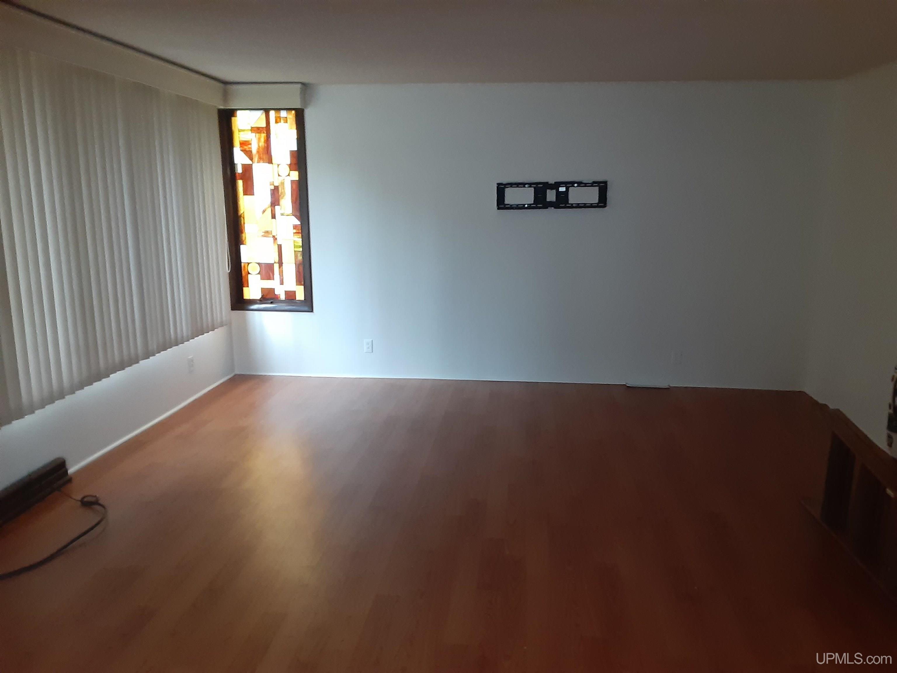 Photo 4 of Single family home for sale at 707 Van Buskirk Rd, Ironwood, MI 49938 | MLS# 50222454 | Listing updated on 2026-09-21