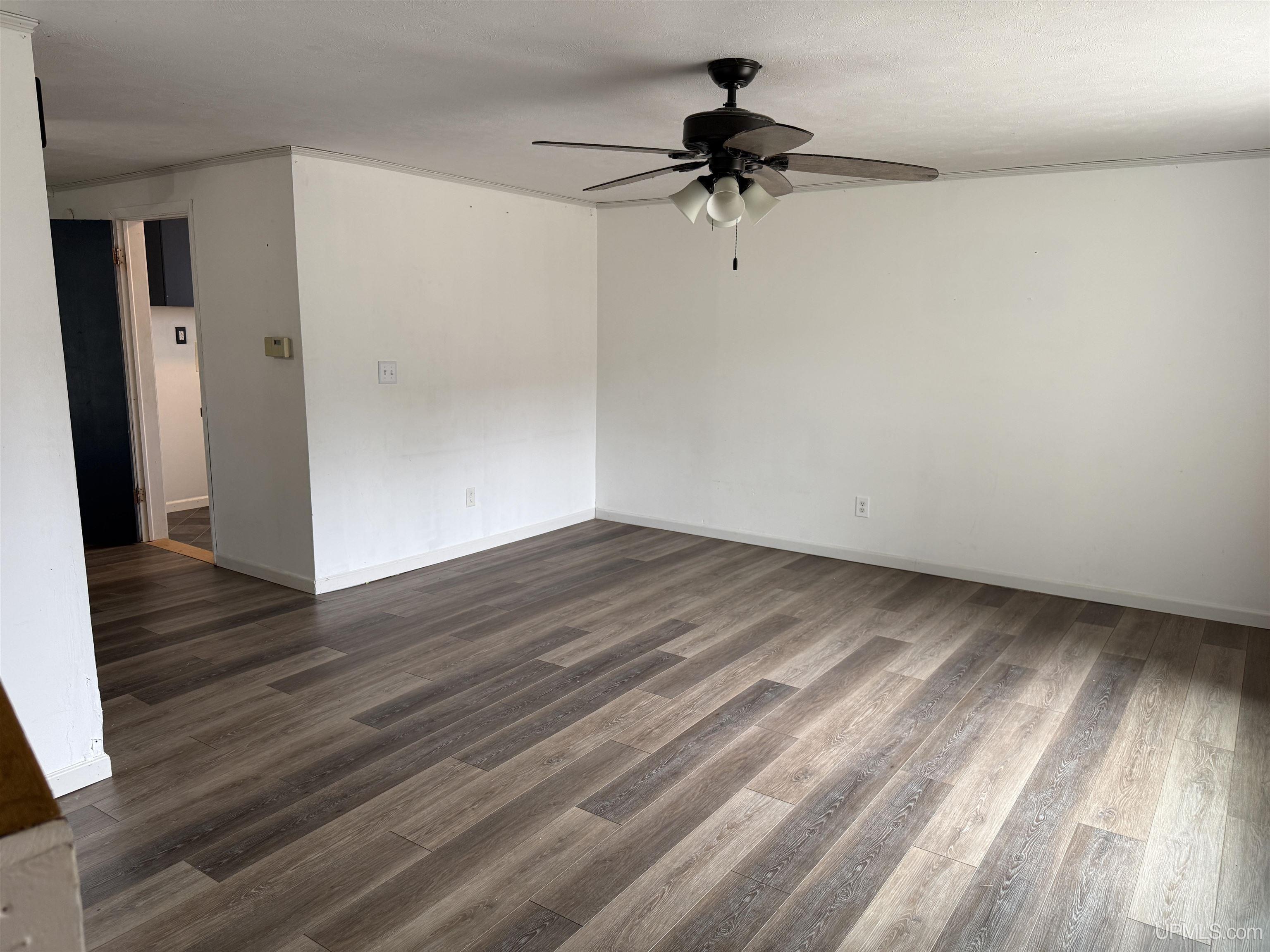 Photo 2 of Single family home for sale at 124 W Onota St, Munising, MI 49862 | MLS# 50222460 | Listing updated on 2026-09-21