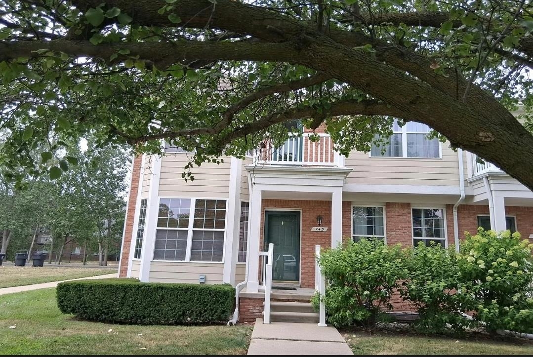 Photo 2 of Condo for sale at 743 Aberton Ave, Detroit, MI 48215 | MLS# 60050222479 | Listing updated on 2026-09-21